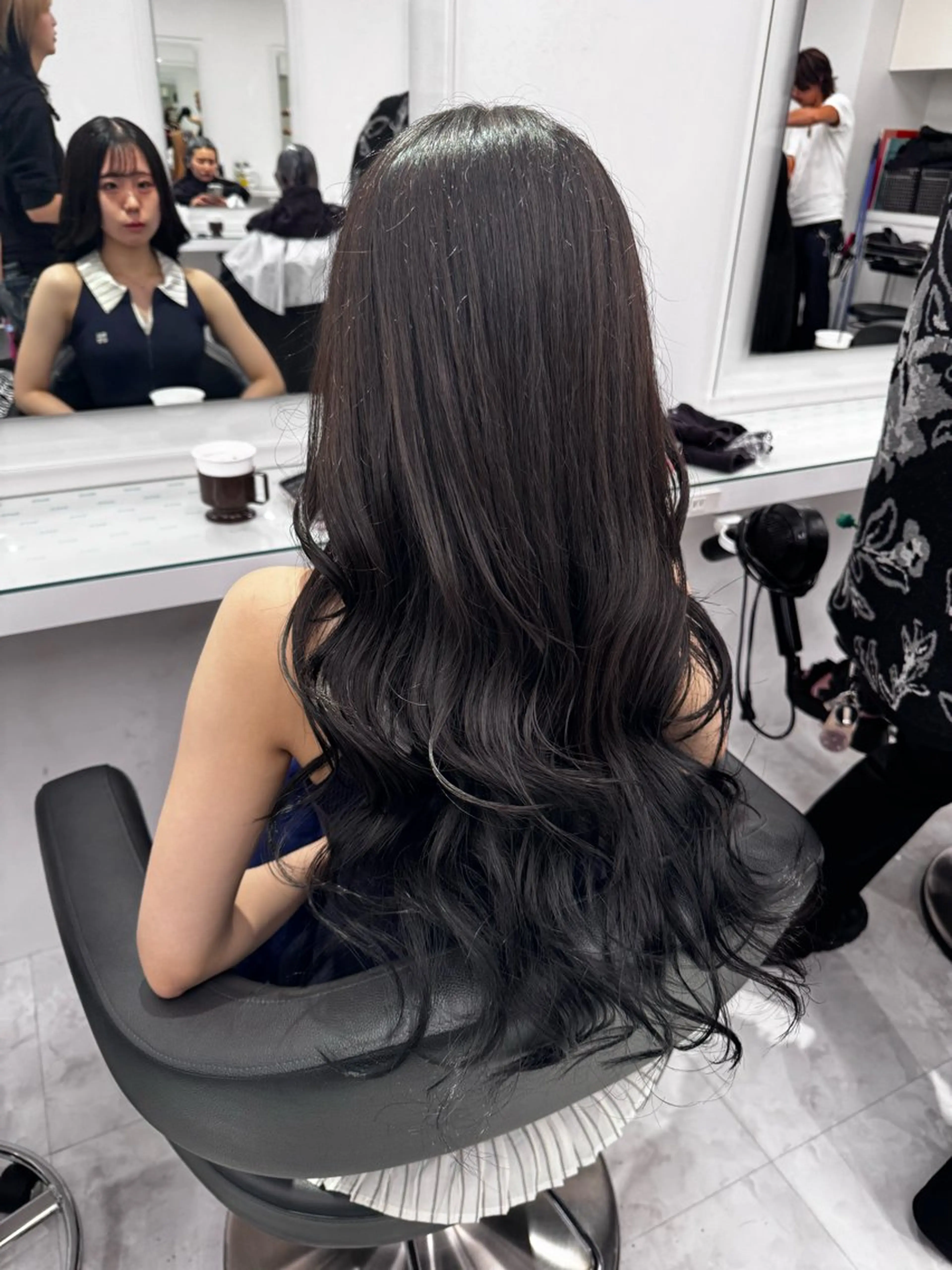 ロング カラー ヘアアレンジ ヘアカラー トリートメント ヘアセット ‎🤍モテ髪作ります 🤍ゆうと🤍のヘアスタイル