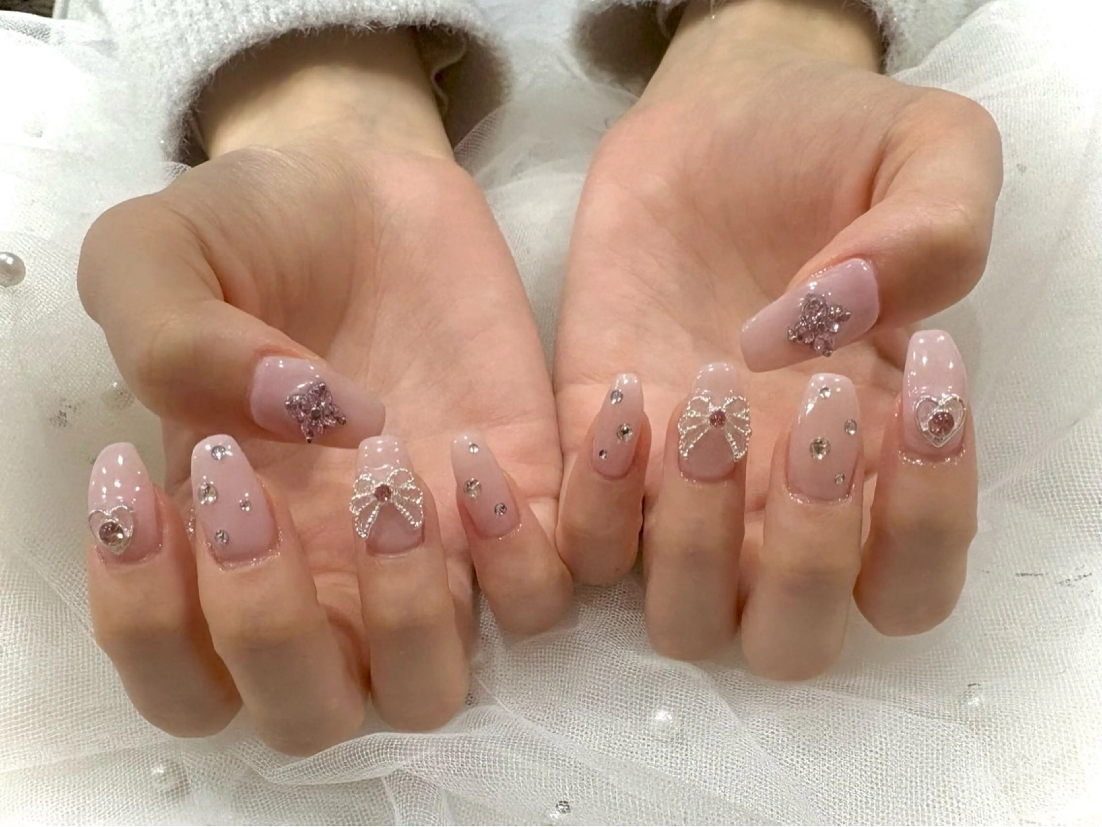 ネイル ピンク シルバー ハンドネイル Nail salon Cielel⟡Ayaのネイルデザイン