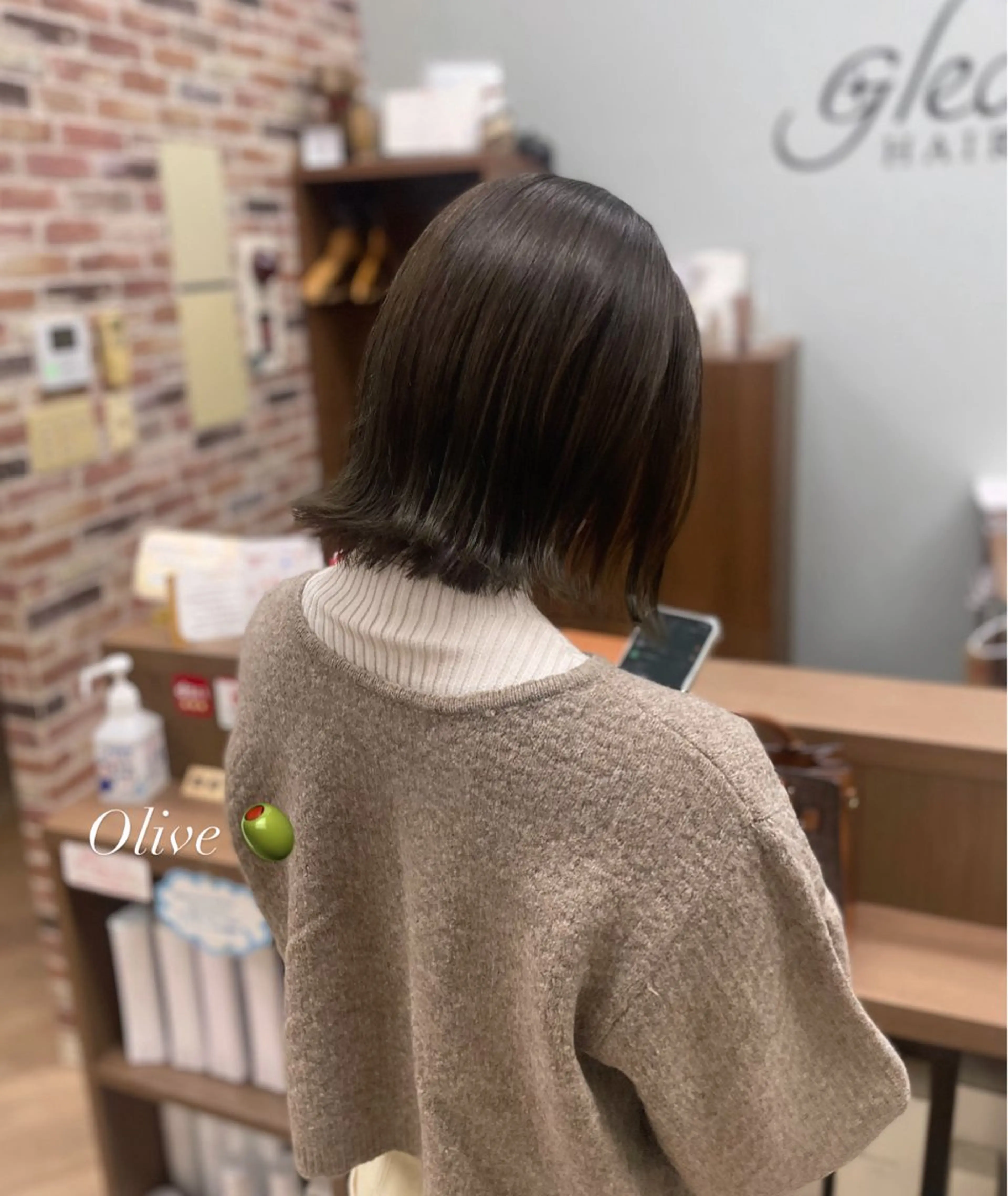 ミディアム カット ヘアカラー シミズ カエデ🍁のヘアスタイル