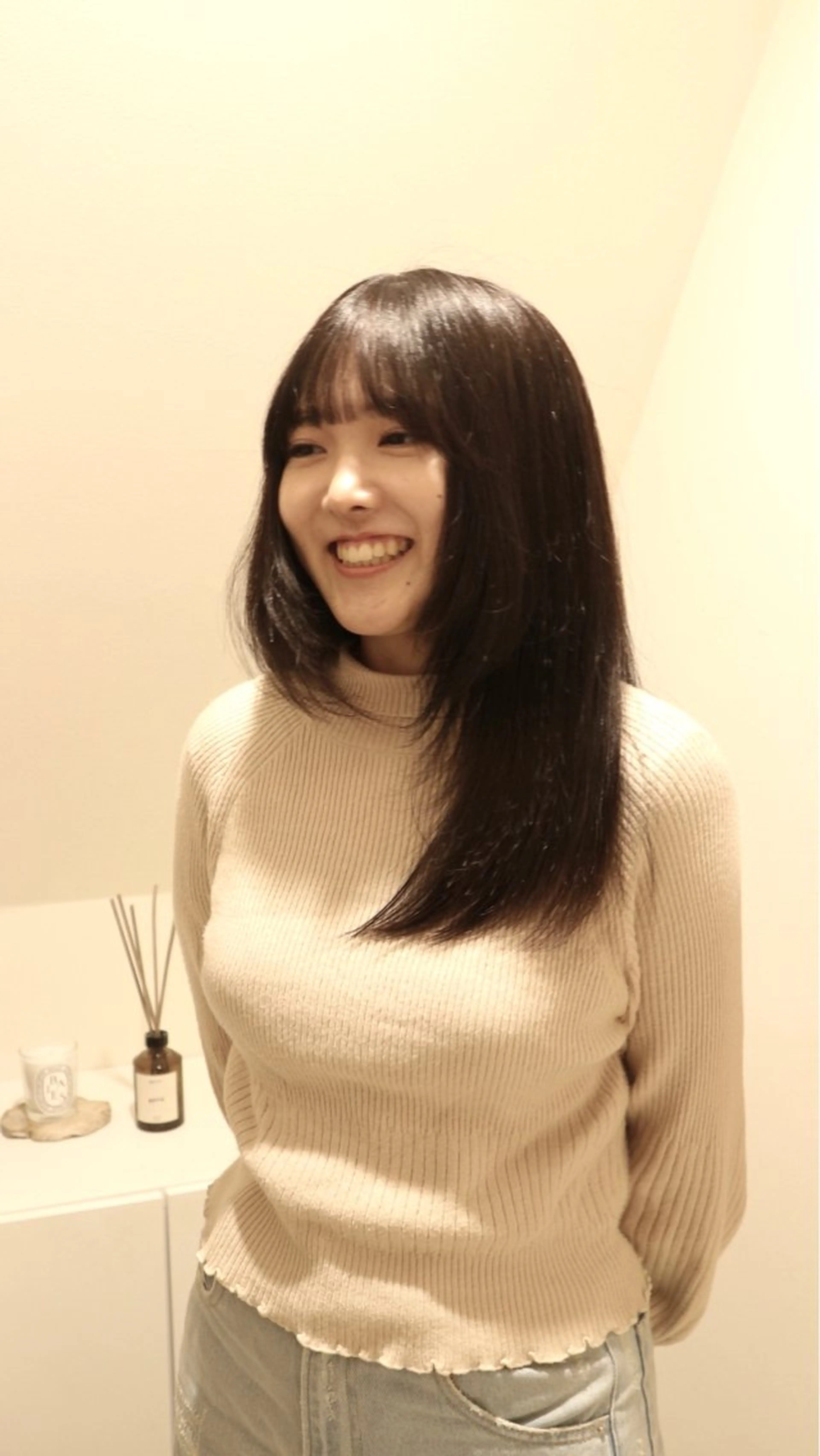 セミロング カラー ALBUM  池袋所属・来美 / クルミのヘアスタイル