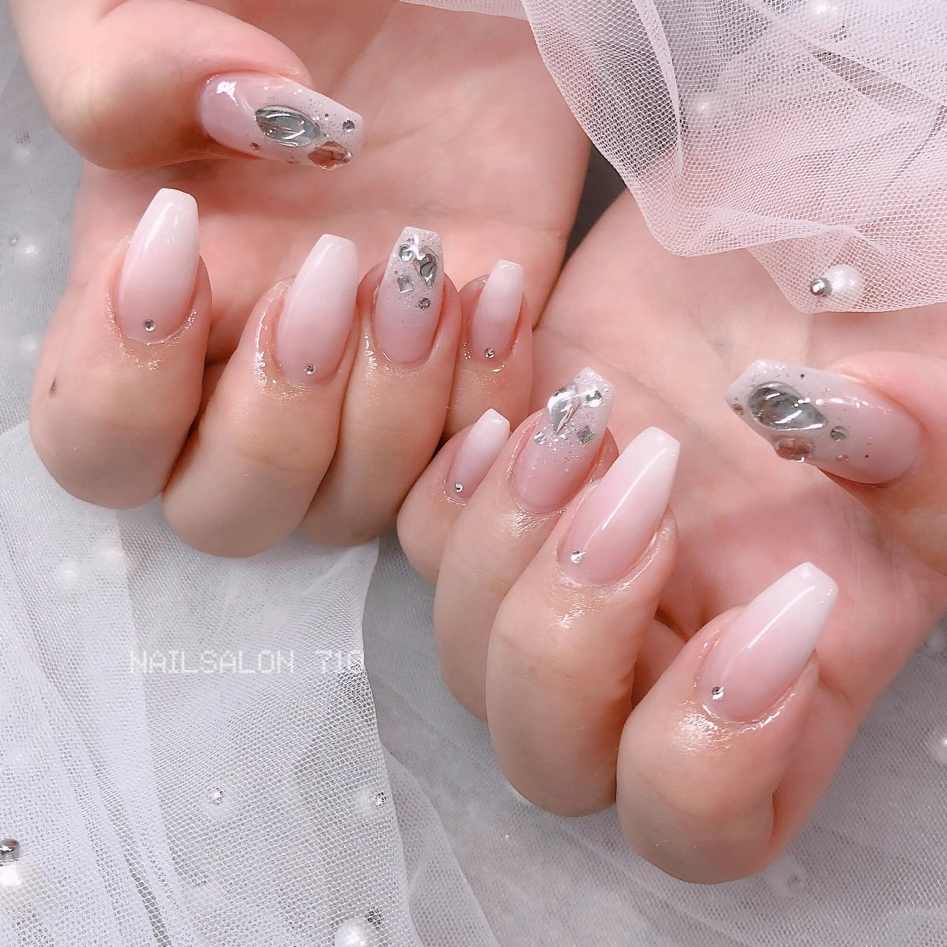 ネイル ハンドネイル フットネイル ナナイチゼロ I.Naoのネイルデザイン