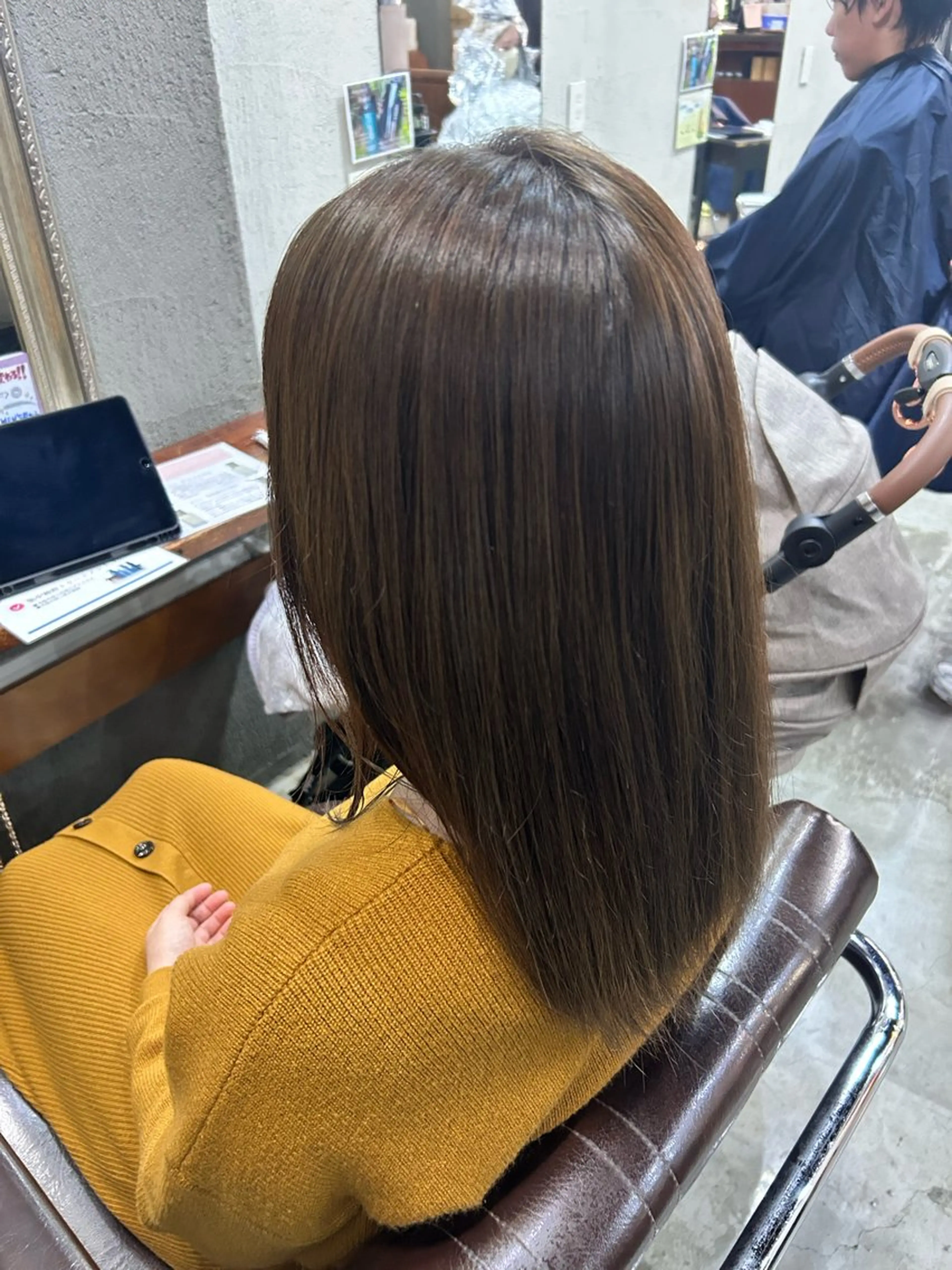 ミディアム MEGUMI ／ママ美容師のヘアスタイル