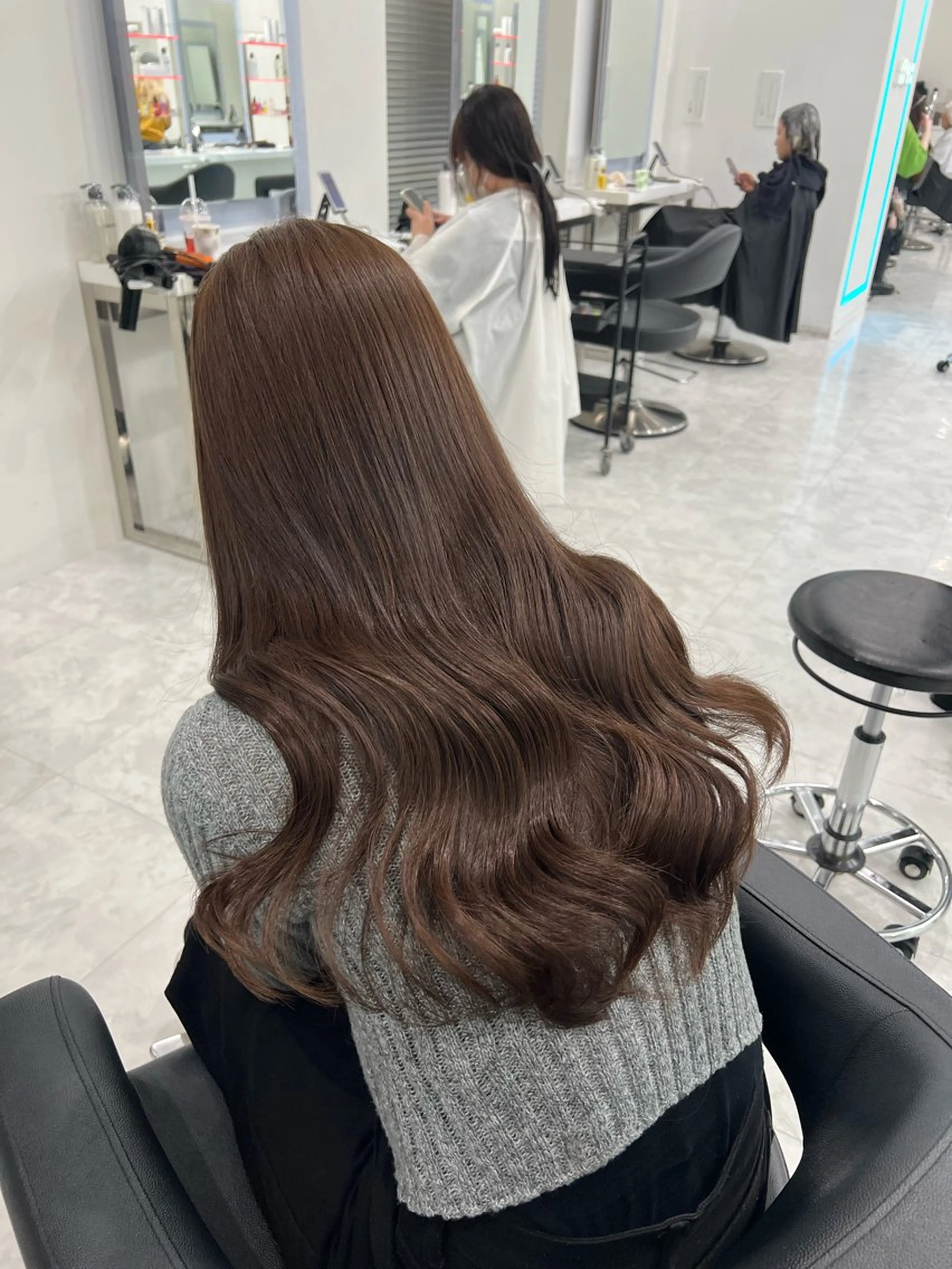ロング ヘアカラー トリートメント 大人っぽベージュ🤍 レイヤーRikutoのヘアスタイル