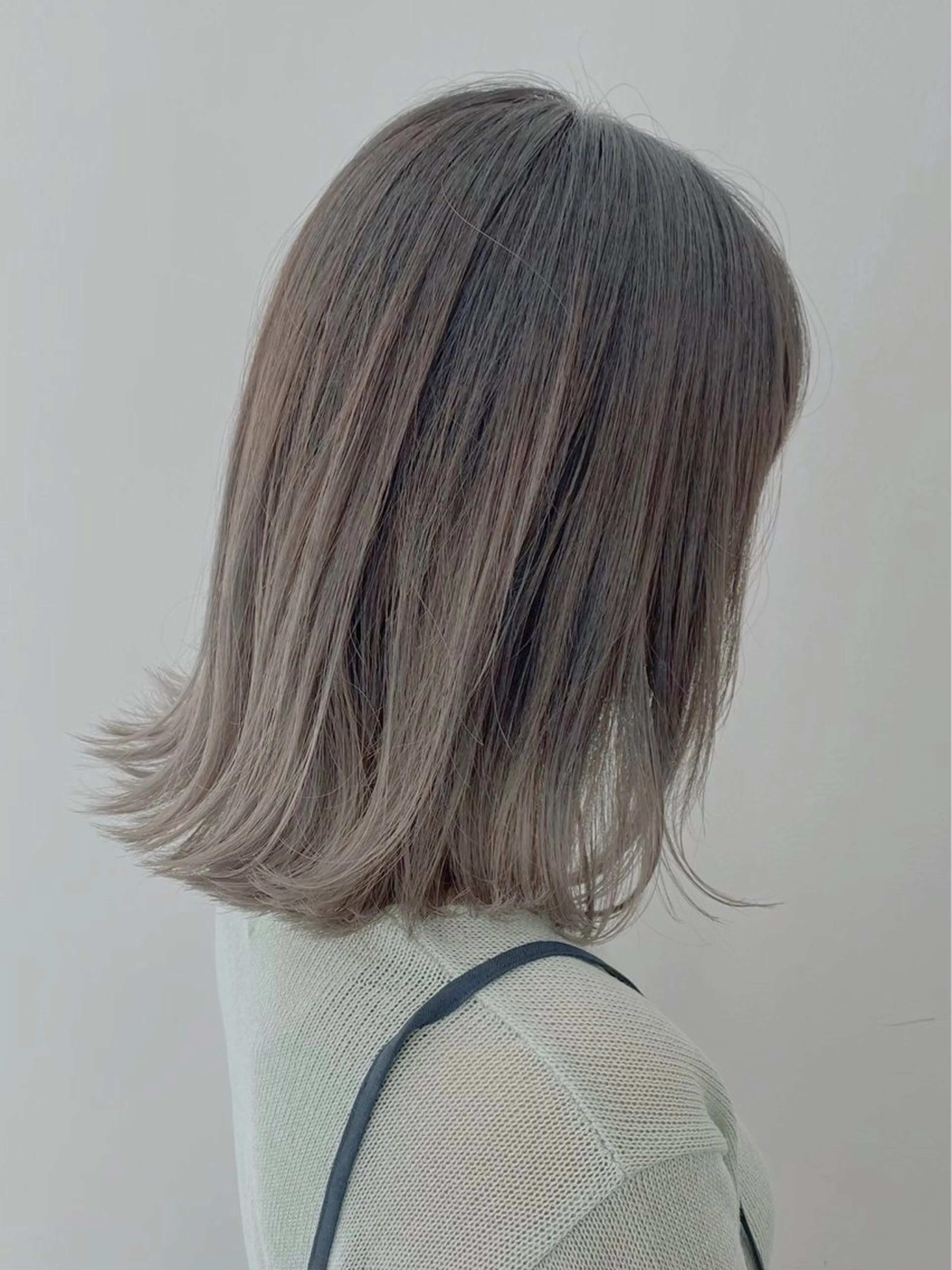 セミロング カラー パーマ ヘアアレンジ ૭ 艶髪透明感૭ヘア カラーＡＭＩ🫧のヘアスタイル
