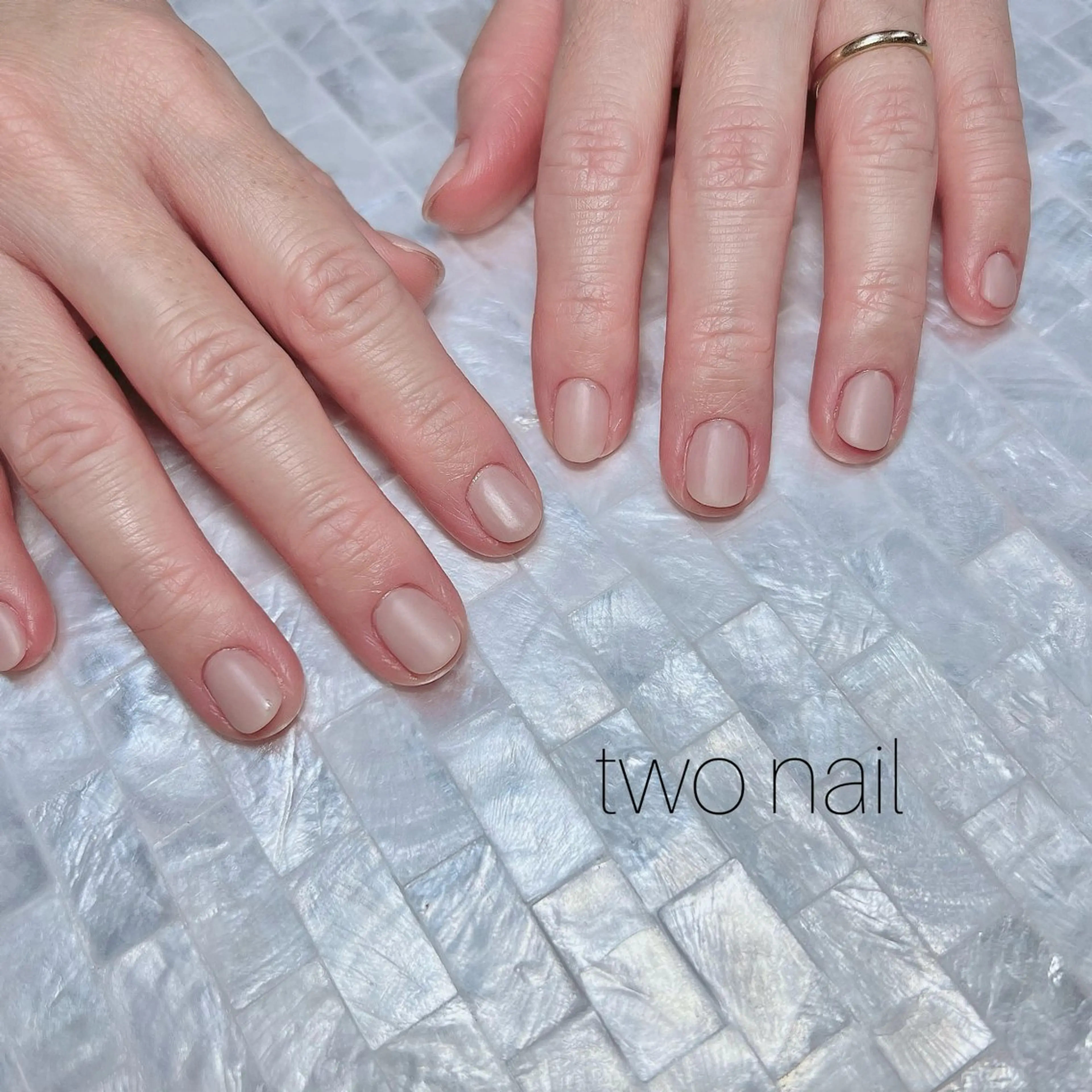 ネイル ネイルチップ ホワイト ハンドネイル two nailのネイルデザイン