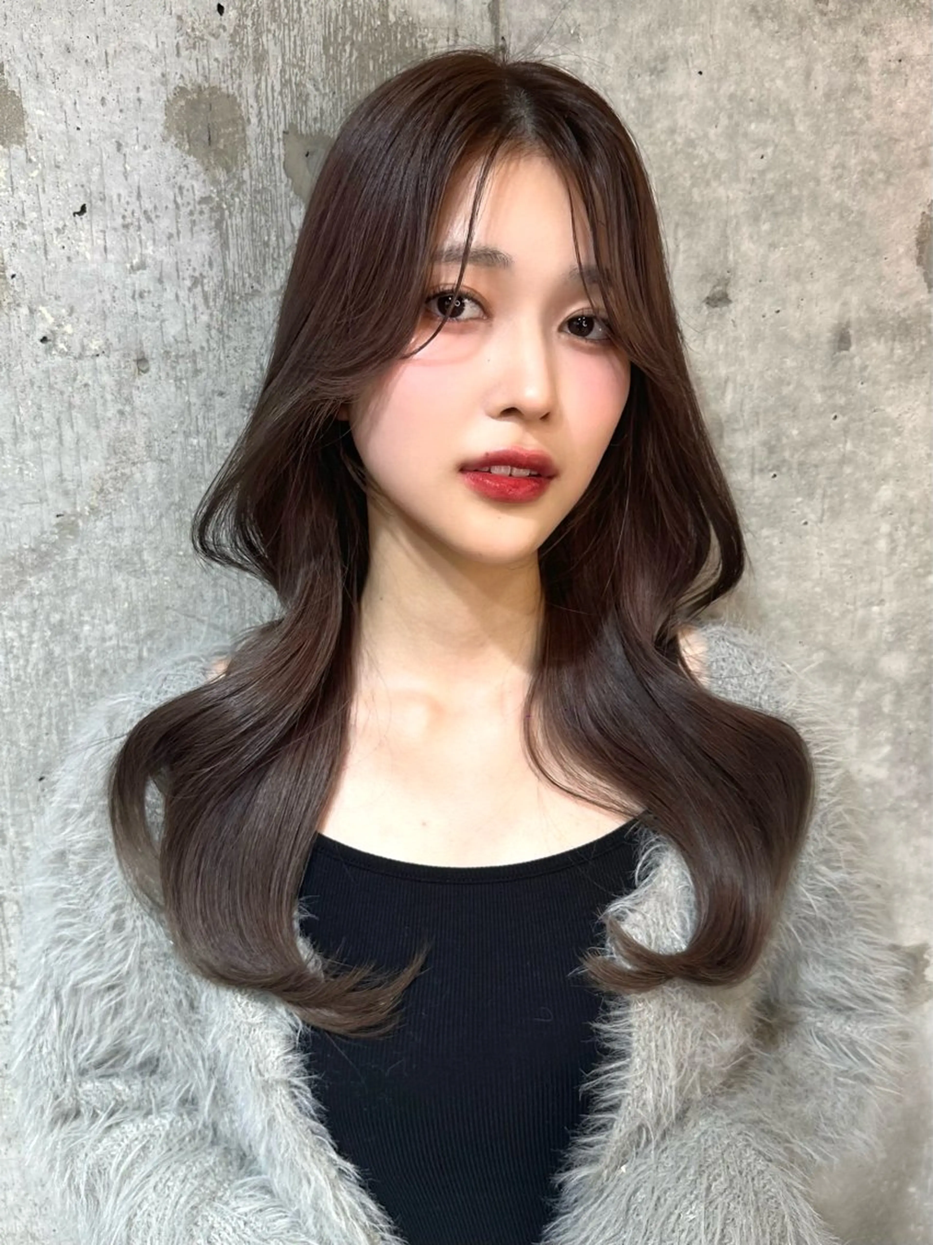 セミロング カラー ケアカラー 透明感カラー 顔周りカット 髪質改善 レイヤーカット カット ヘアカラー トリートメント ヘッドスパ ヘアセット 韓国レイヤー/透明感 カラー/髪質改善角所のヘアスタイル