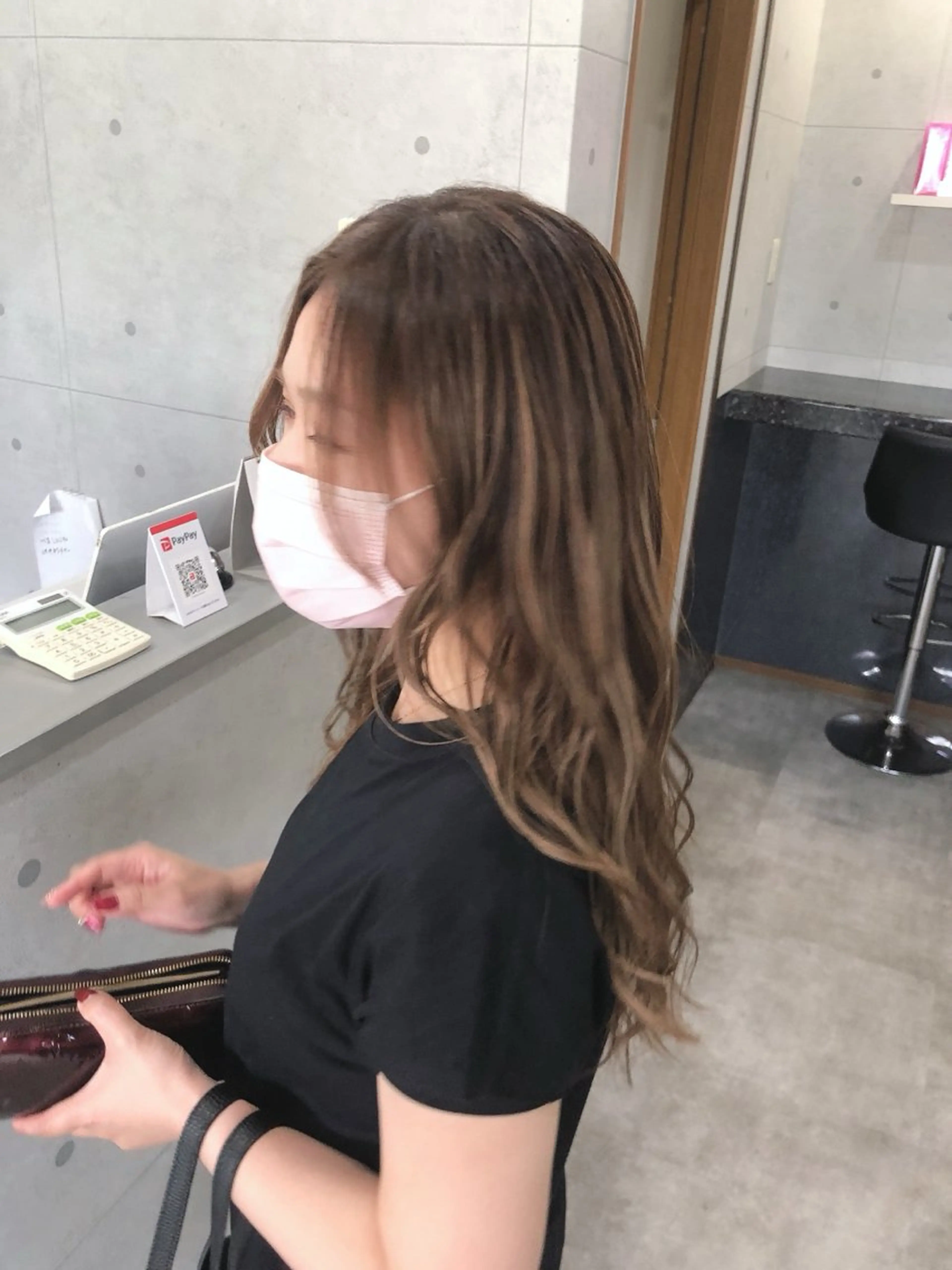 ミディアム ボブ くびれヘア くせ毛 髪質改善 切りっぱなしロブ カット ヘアカラー REVE所属・REVE 【外国人風カラー】のヘアスタイル