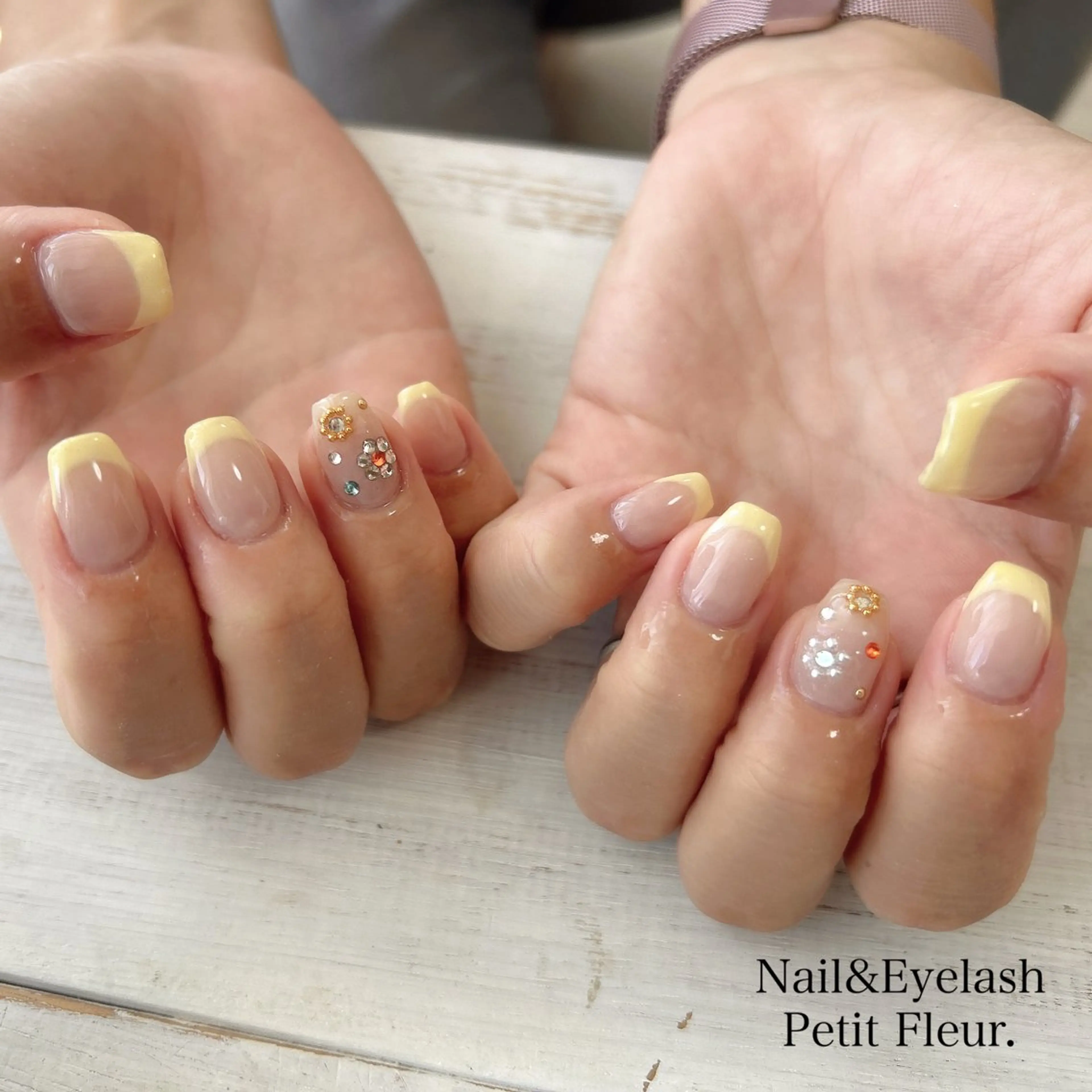 ネイル Petit Fleur所属・青柳 亜梨奈のマツエク・マツパデザイン