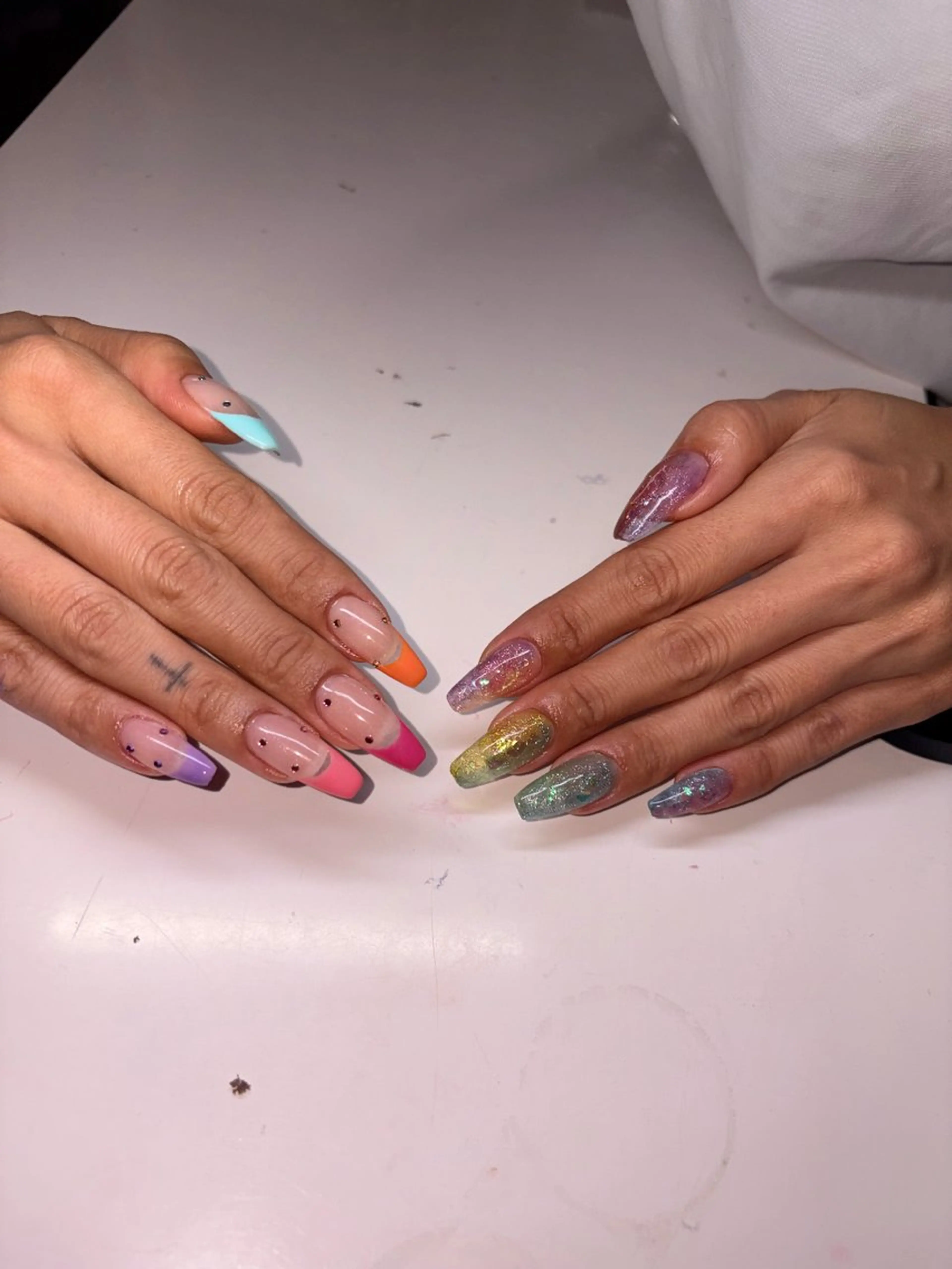 ネイル オーロラネイル フレンチネイル グラデーション ハンドネイル nail_Milly所属・nail_ Millyのネイルデザイン
