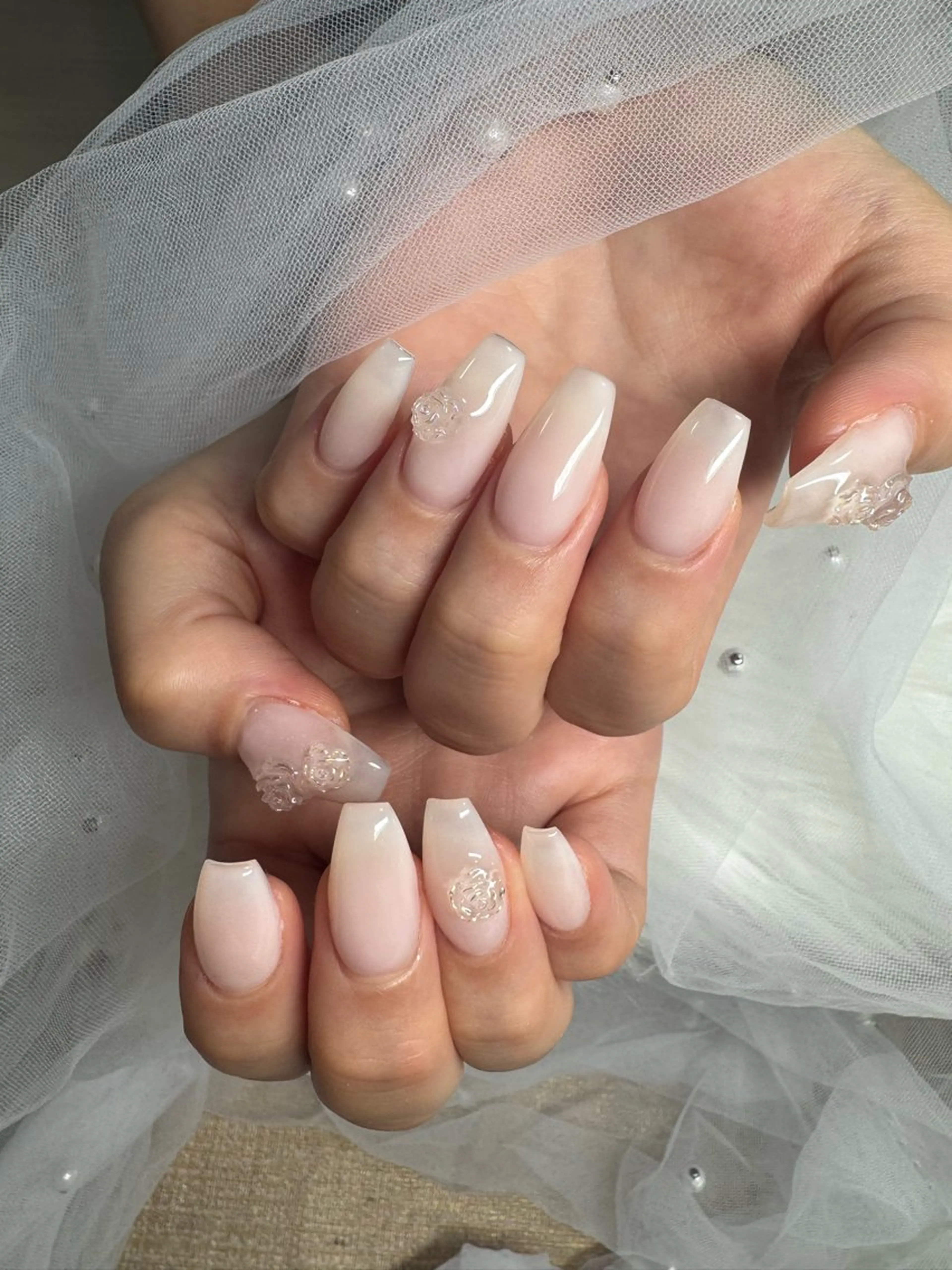 ネイル フレンチネイル ジェルネイル ガラスフレンチ ハロウィン ハート ハンドネイル H.baby Nail Salonのネイルデザイン