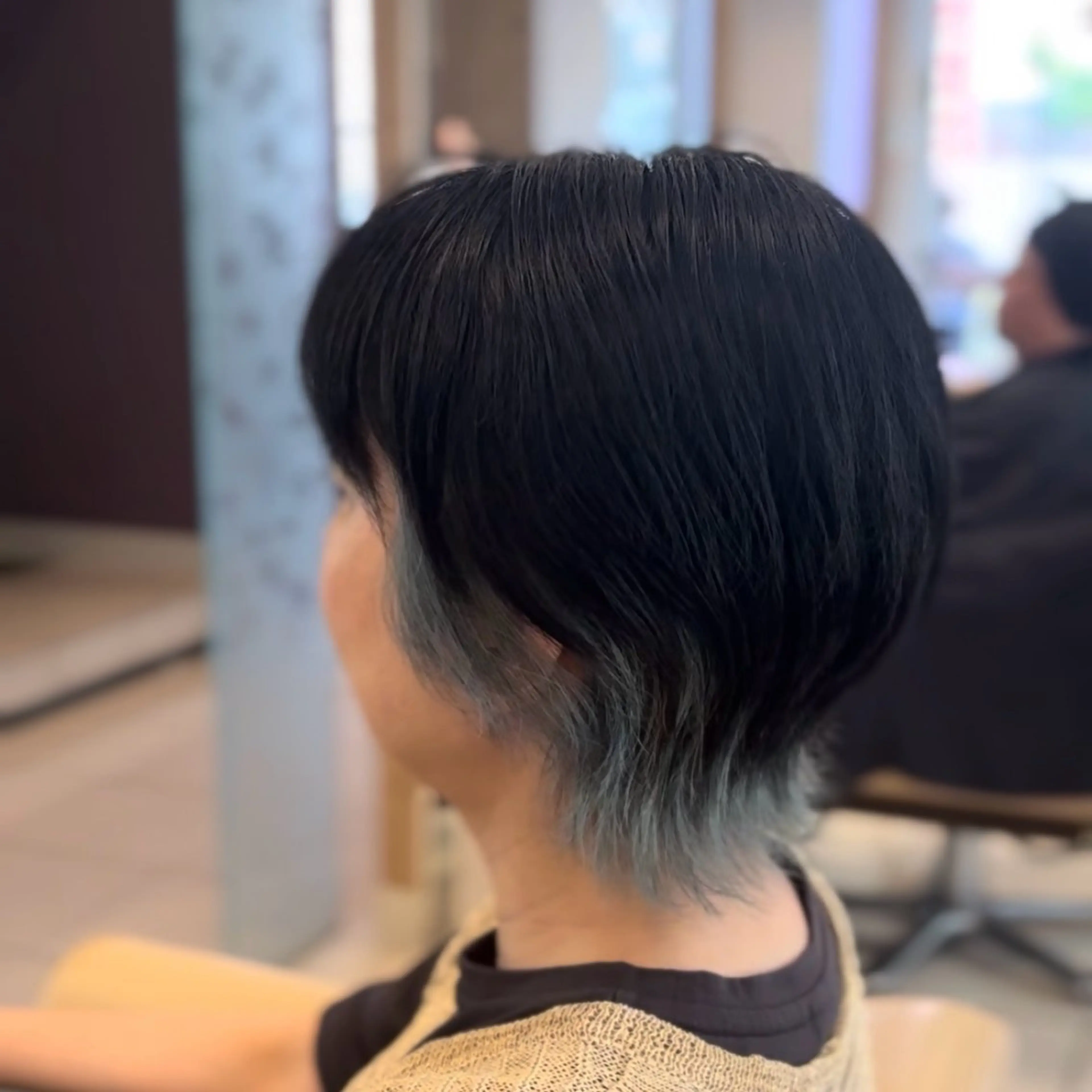 ショート カラー カット ヘアカラー FIGARO Ribute 登美ケ丘店所属・藤井勇太/ 切りっぱなしボブのヘアスタイル