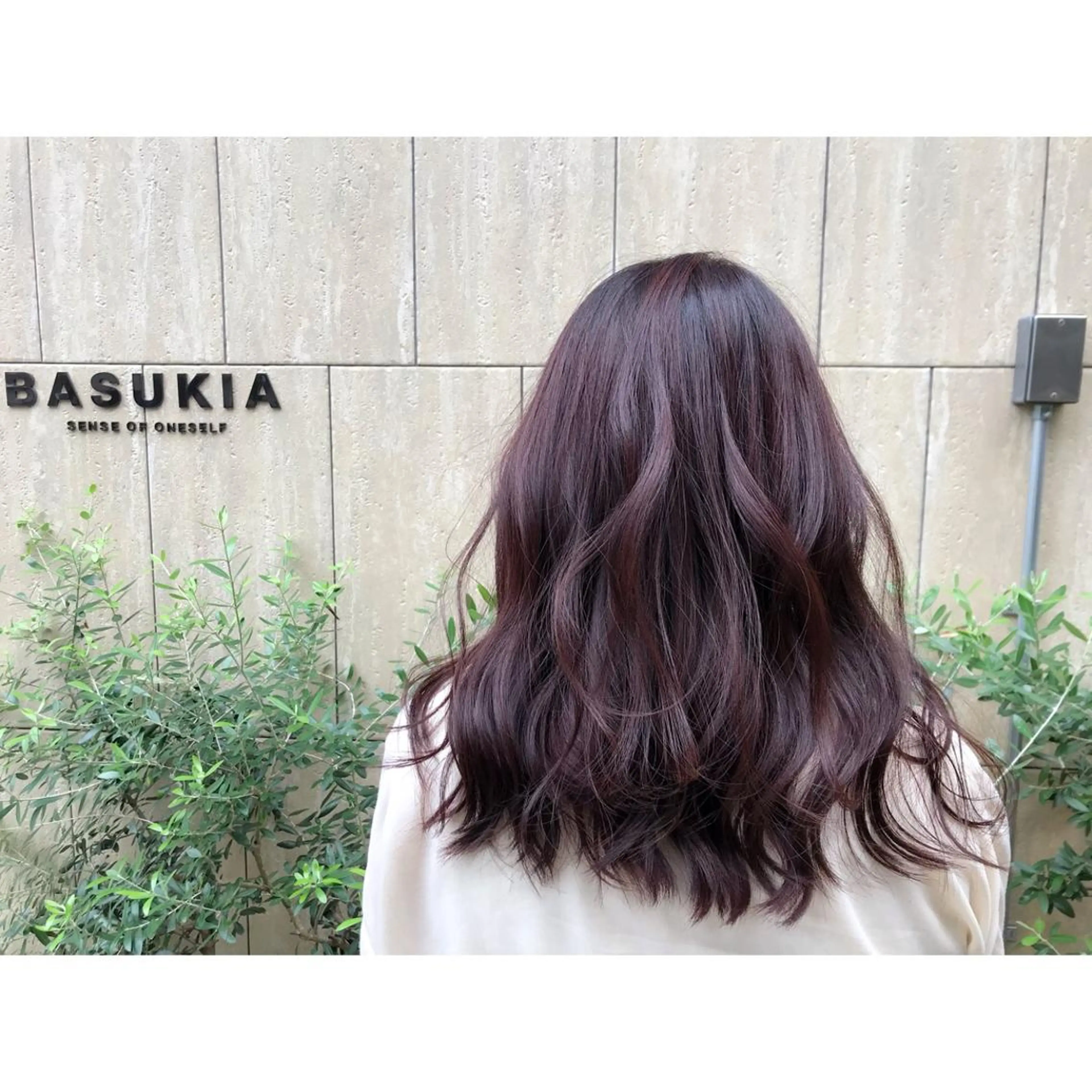 セミロング カラー パーマ BASUKIA 西宮 甲子園口所属・𝙢𝙚𝙣'𝙨 𝙝𝙖𝙞𝙧高津のヘアスタイル