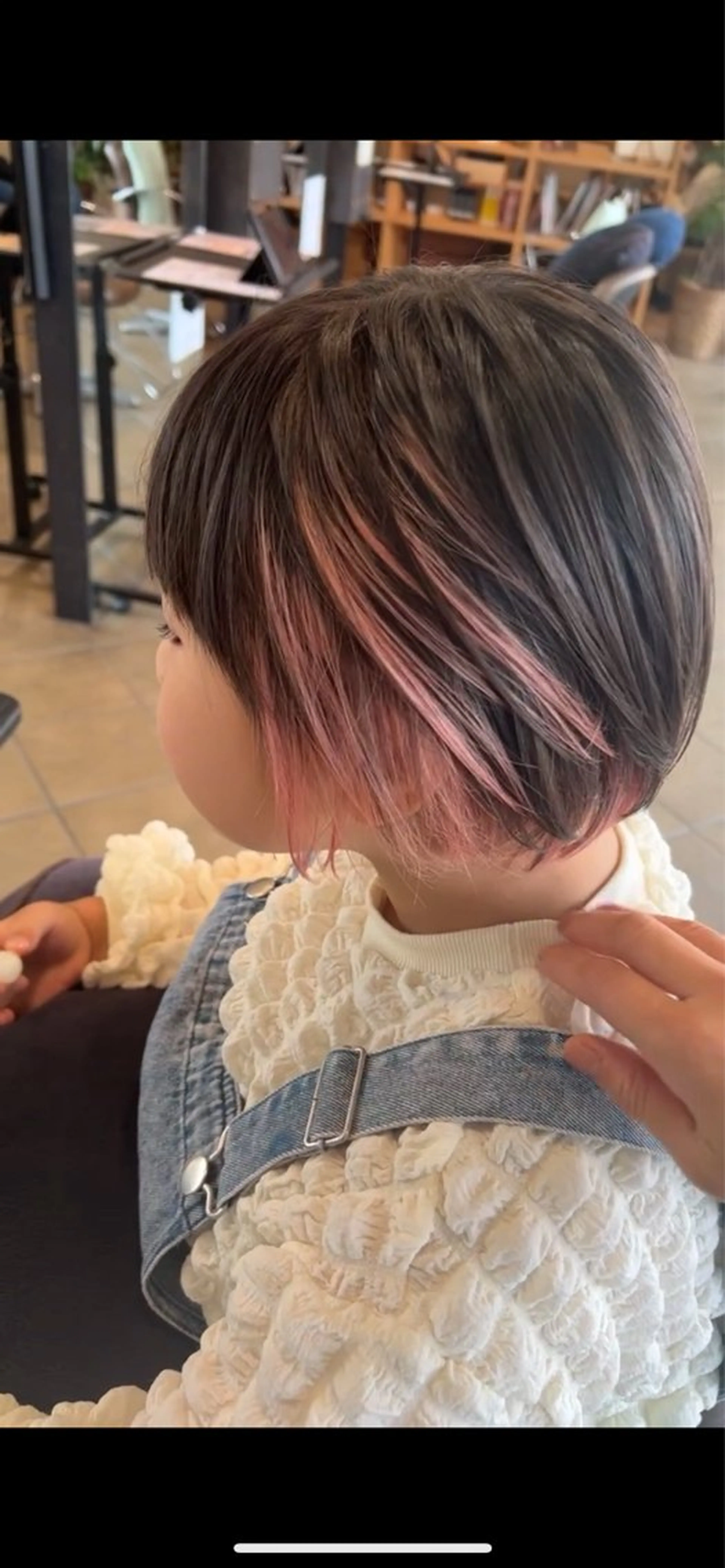 ショート カラー インナーカラー ピンクカラー カット ヘアカラー Ripps長居所属・メテオ ／ヘアカラー 西川菜実のヘアスタイル