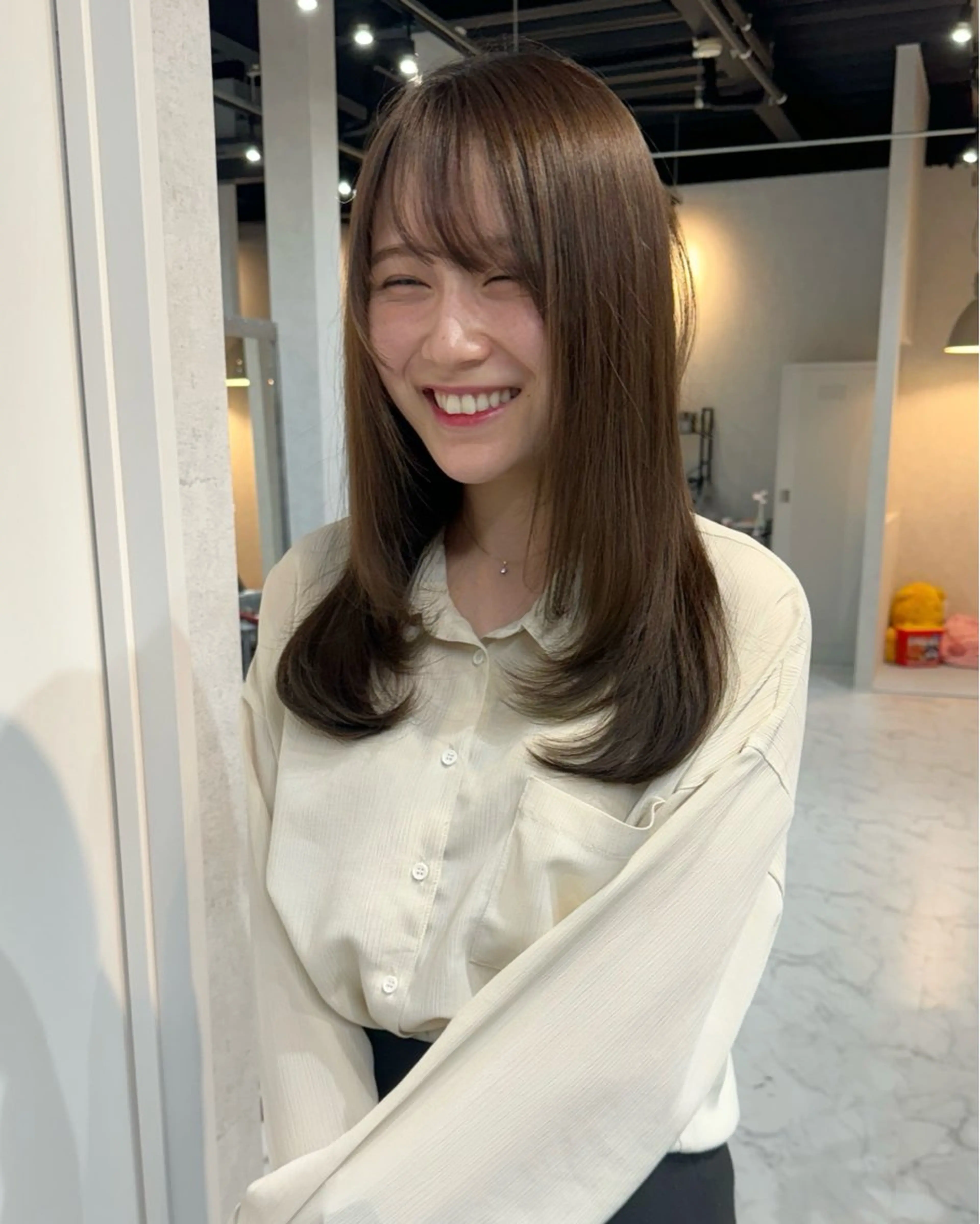セミロング カラー ヘアアレンジ バレイヤージュ ブリーチ ダブルカラー ハイライトカラー ハイトーンカラー カット アンドウ ユウ/ レイヤーカット/韓国のヘアスタイル