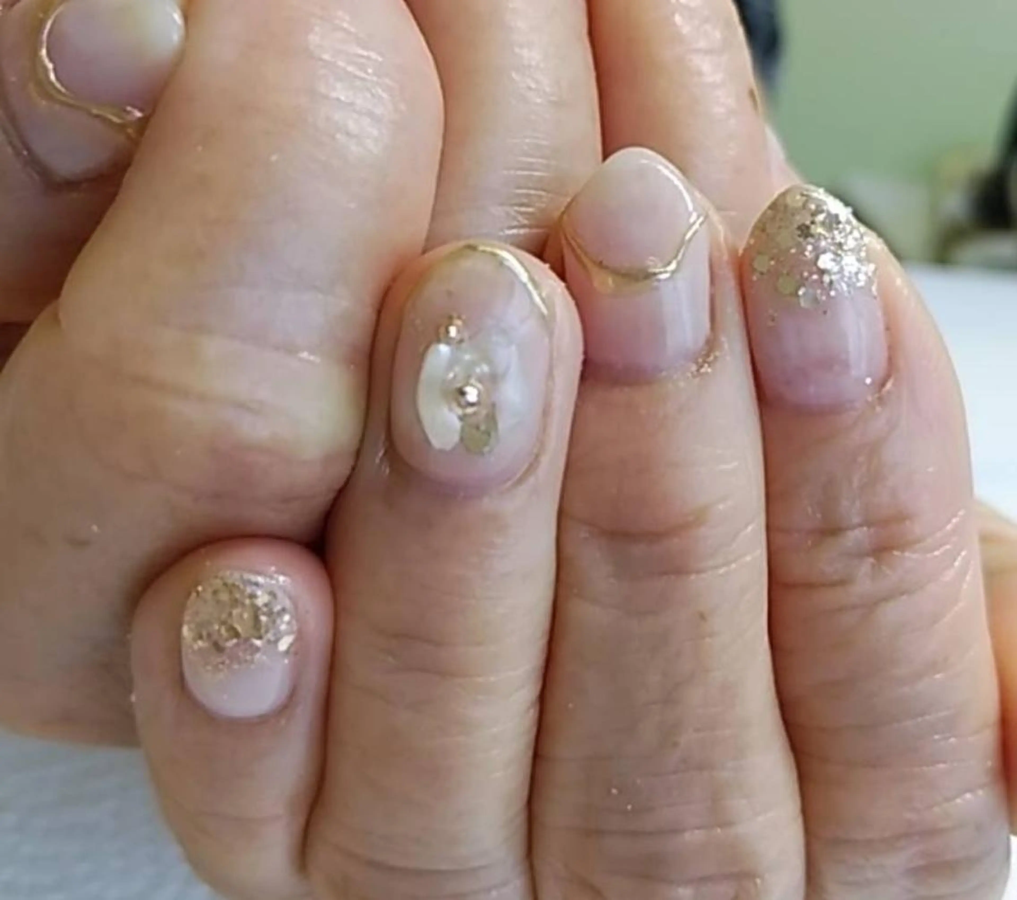 ネイル ミラーネイル 持ち込み ハンドネイル ハンドケア プライベートサロン RosyLily所属・プライベートサロン Rosy Lilyのネイルデザイン