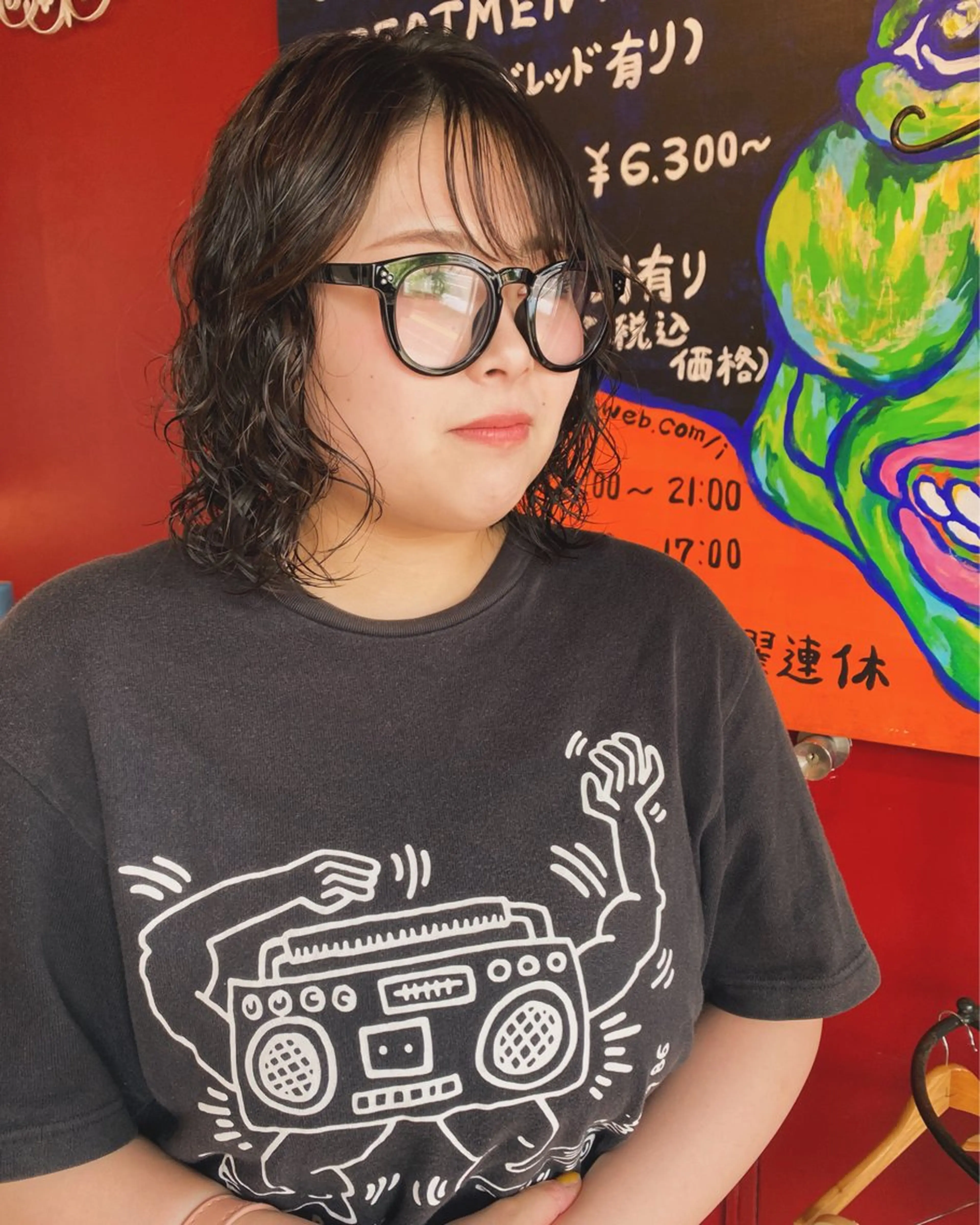 ミディアム パーマ 小日向 沙織のヘアスタイル