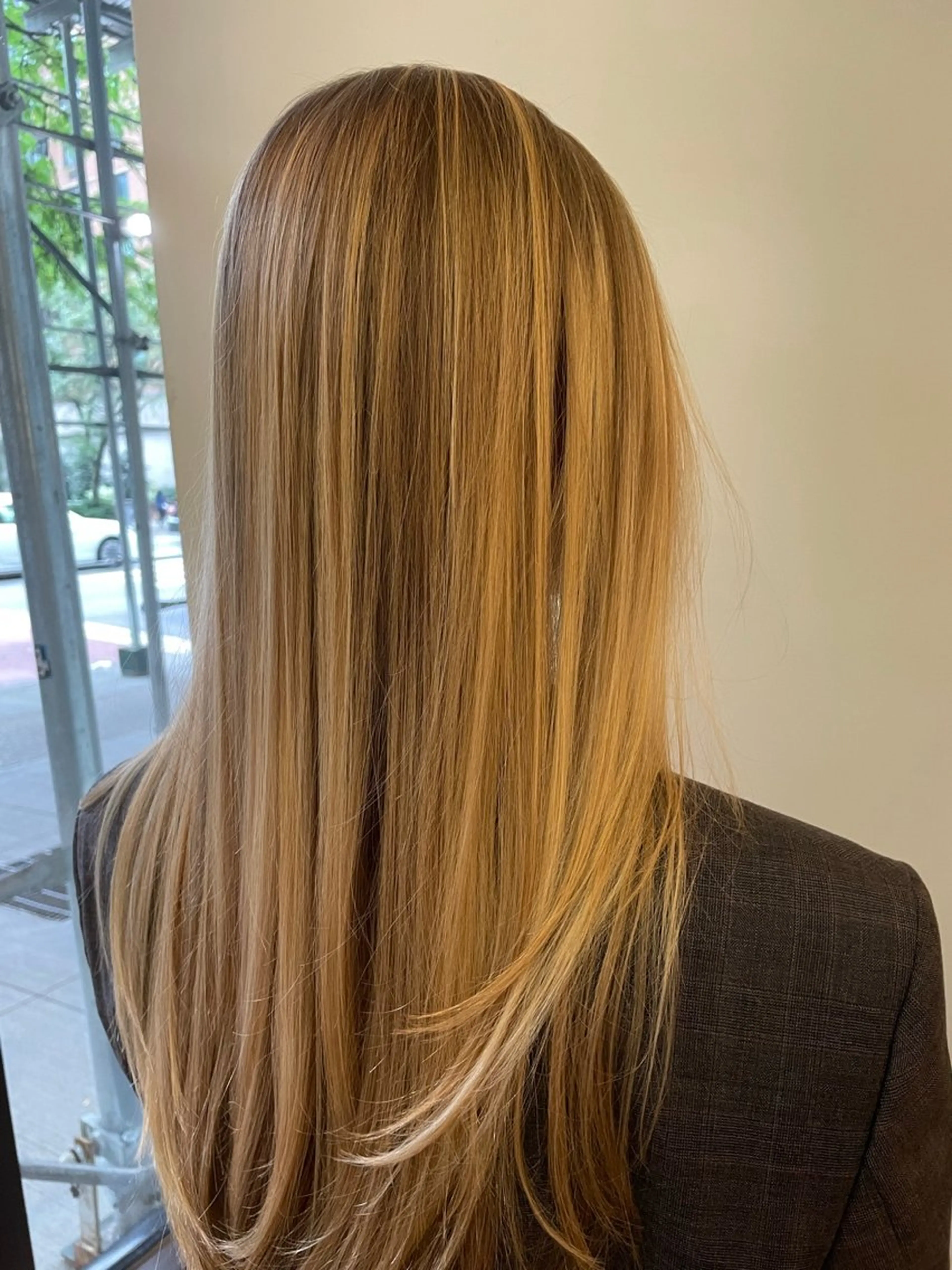 Highlights (partial)+ KÉRASTASE treatment +Blow-dryの写真