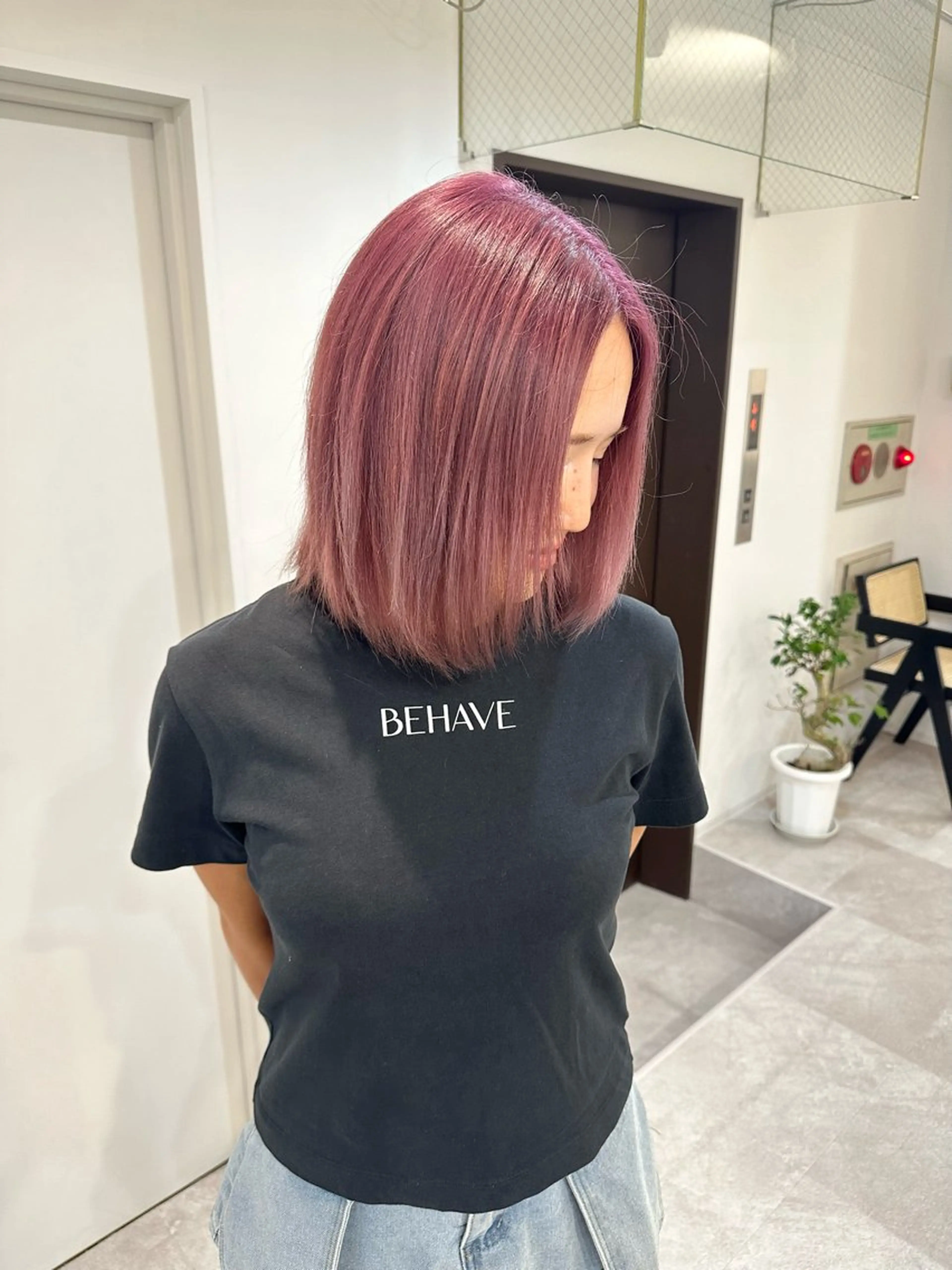 ショート カラー ヘアアレンジ ボブレイヤー ラベンダーカラー ピンクカラー ピンクラベンダー ボブ カット ヘアカラー SALOWIN京都河原町Suite店所属・外国人風レイヤー/ ハイトーンSHUのヘアスタイル