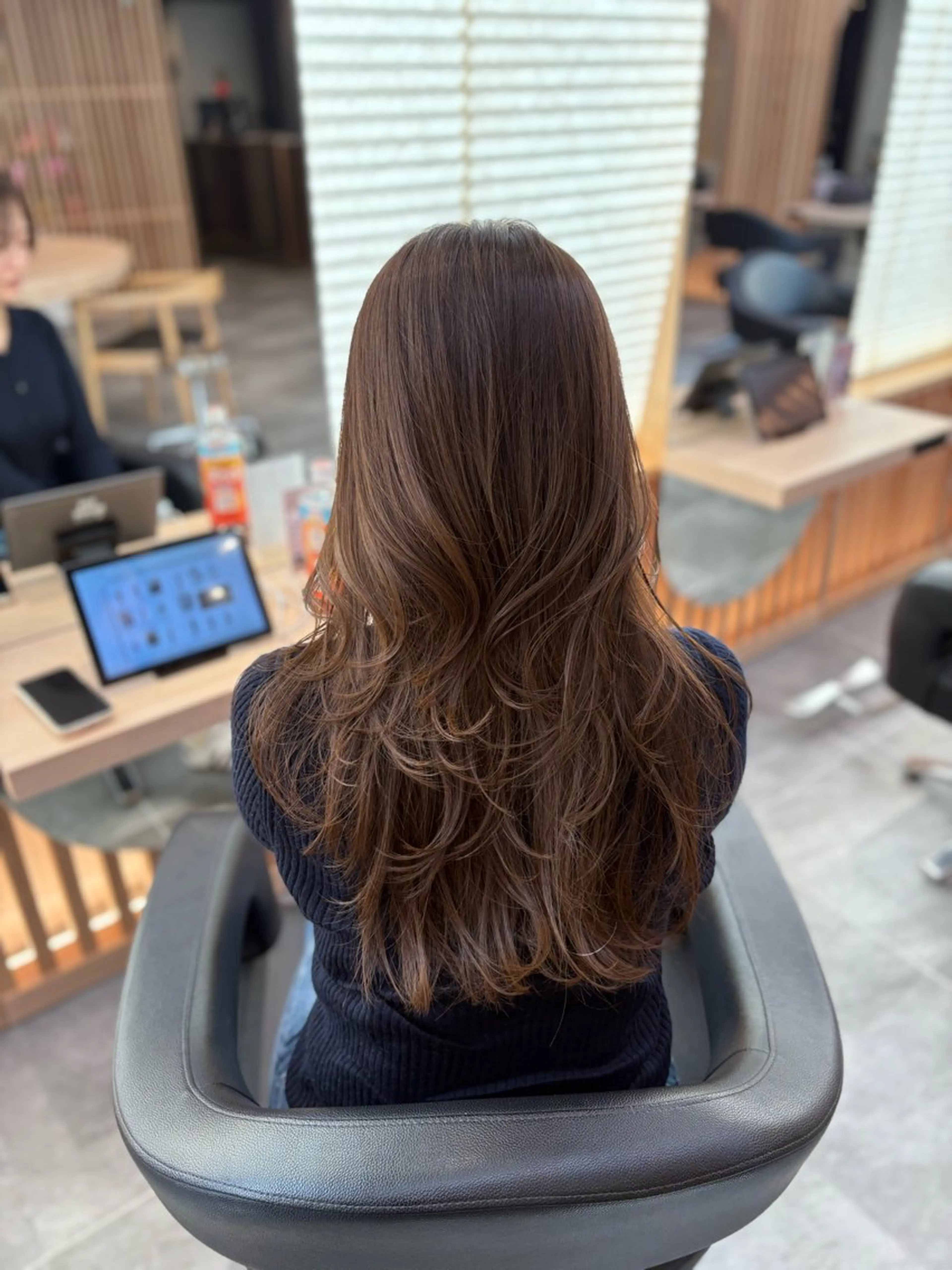ロング カラー カット ヘアカラー トリートメント ヘッドスパ ヘアセット nana【艶髪】/ 顔まわり/縮毛矯正のヘアスタイル