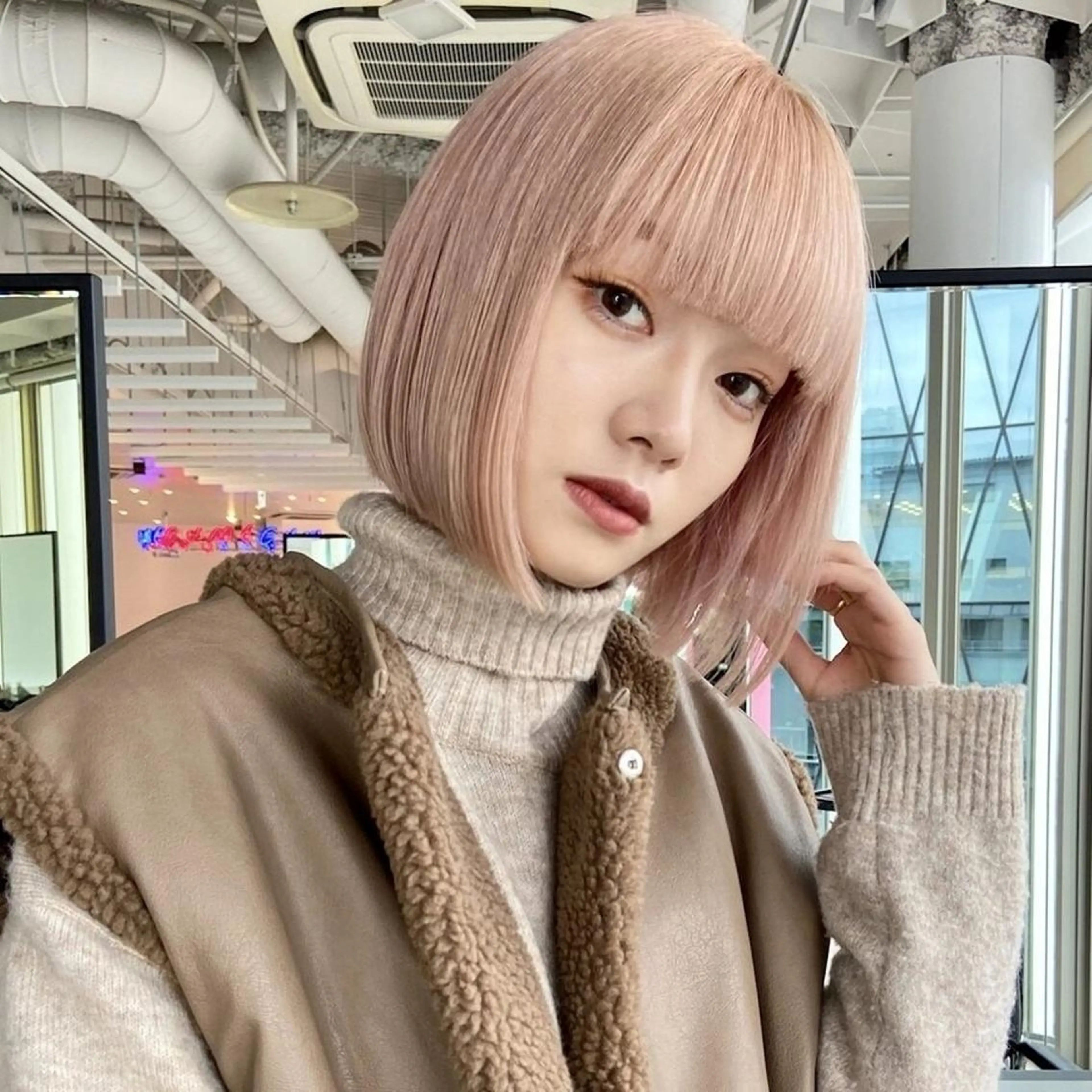 ショート ☘️ハイトーンボブ ☘️初めてのボブ💫のヘアスタイル