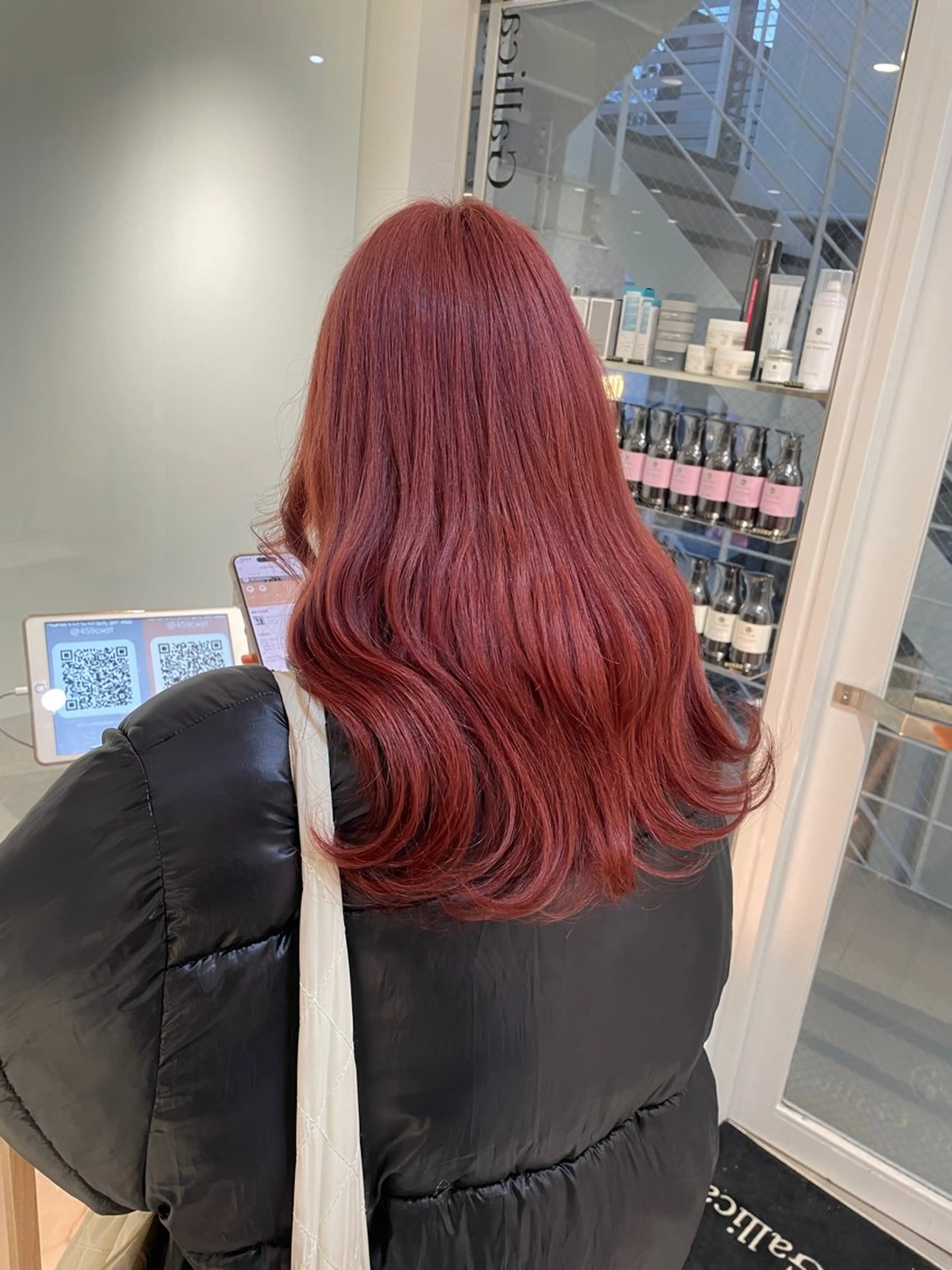 ロング カラー ヘアアレンジ ピンクカラー ヘアカラー トリートメント ヘッドスパ ヘアセット 艶髪✨寒色カラー✨ 翁長孝輔のヘアスタイル