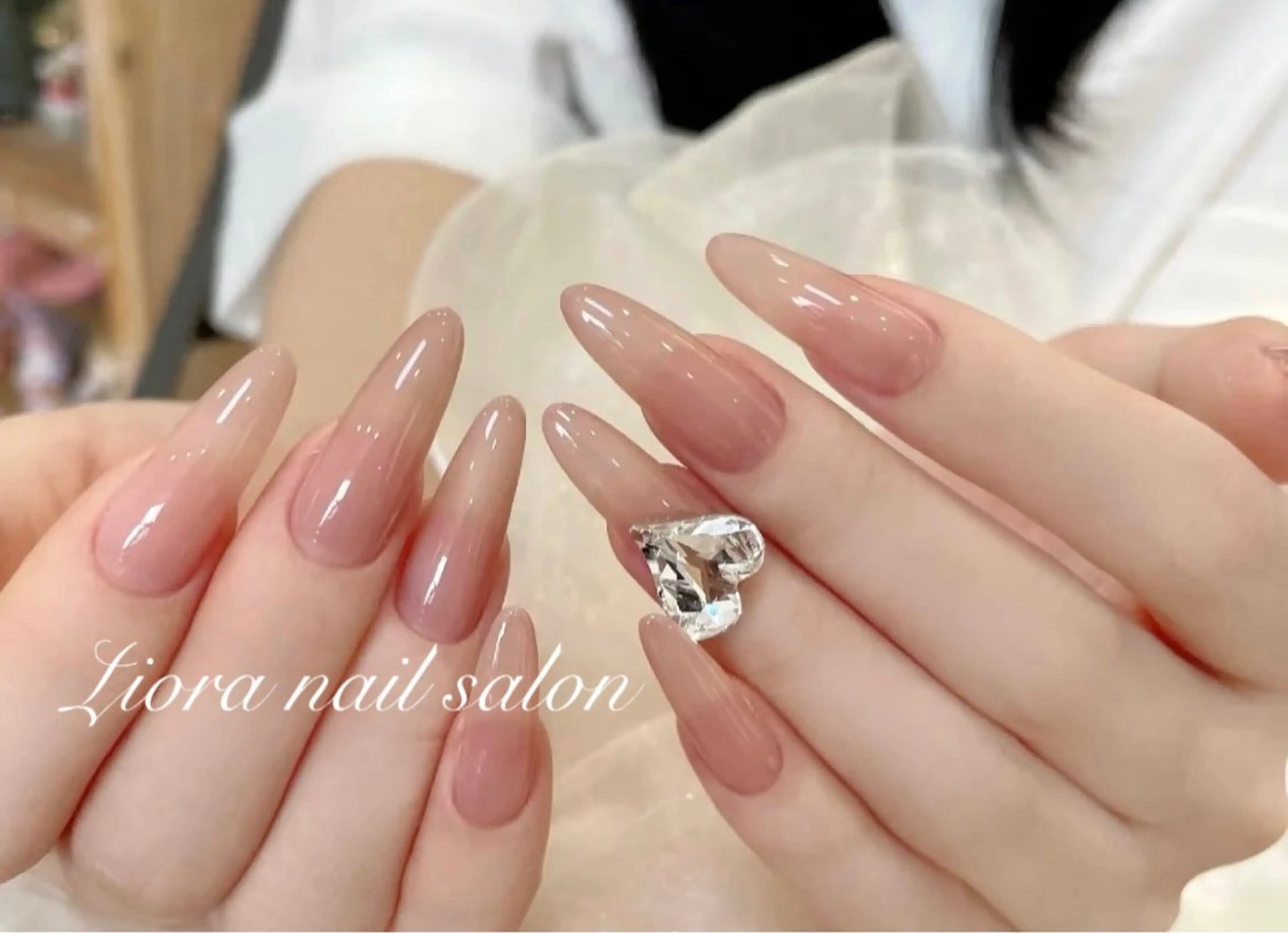ネイル フレンチネイル ジェルネイル ガーリー グラデーション キラキラネイル ハンドネイル Liora ネイルサロン所属・Liora nail salonのネイルデザイン