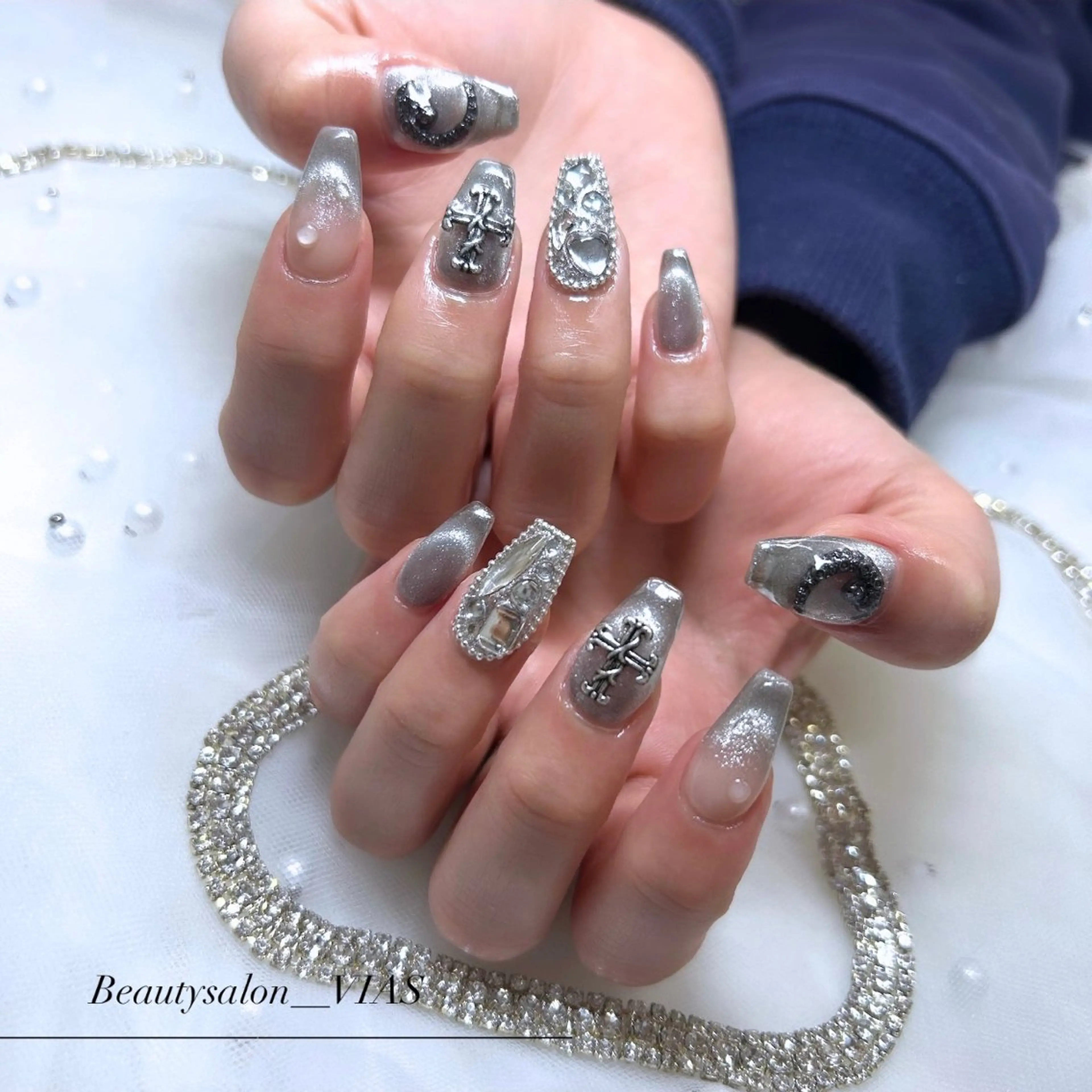 ネイル ハンドネイル VIAS 〜EYE&NAIL〜のマツエク・マツパデザイン
