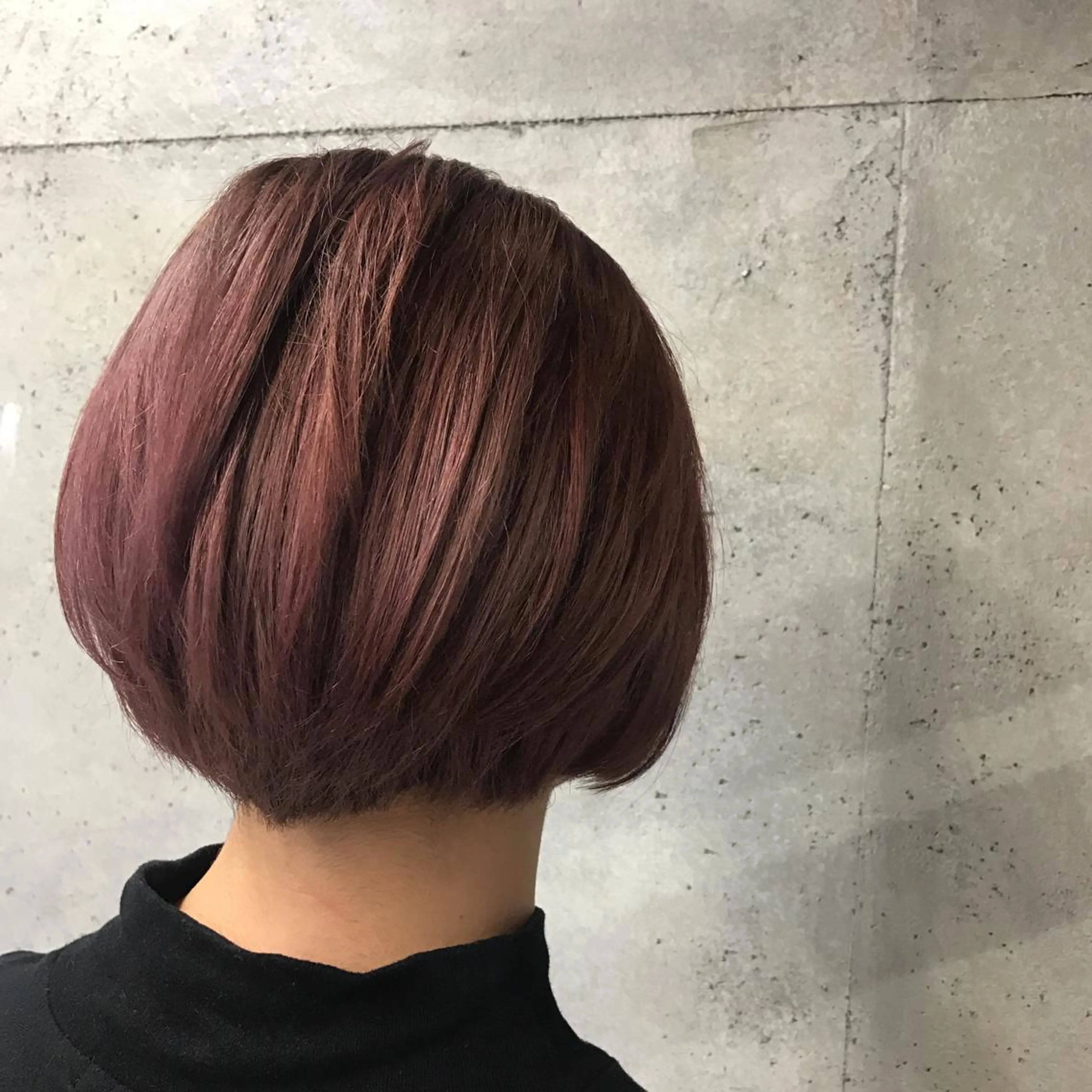 ショート カラー にった みずきのヘアスタイル