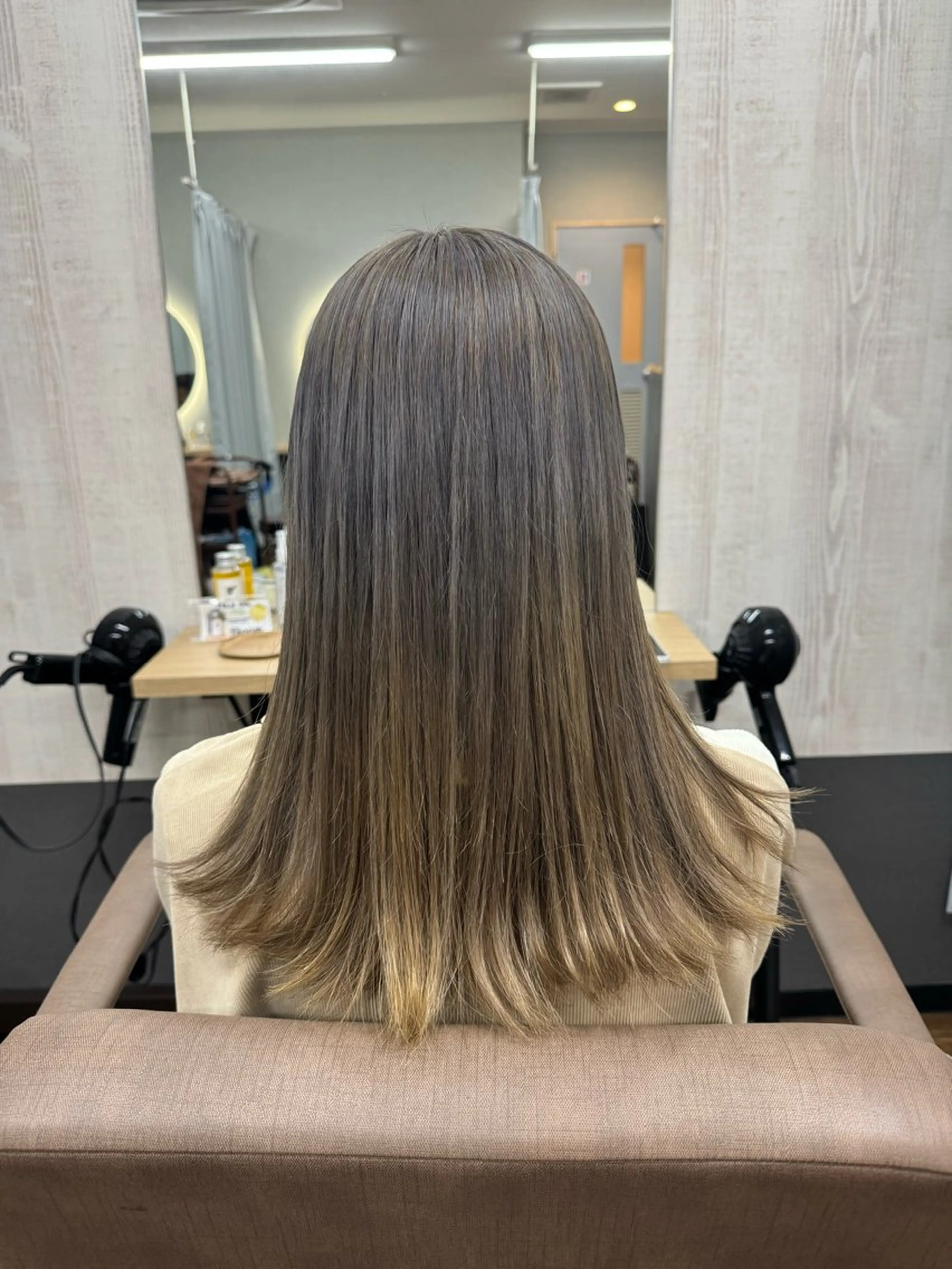 セミロング カット ヘアカラー トリートメント TELA HAIR 稲毛店　千尋のヘアスタイル