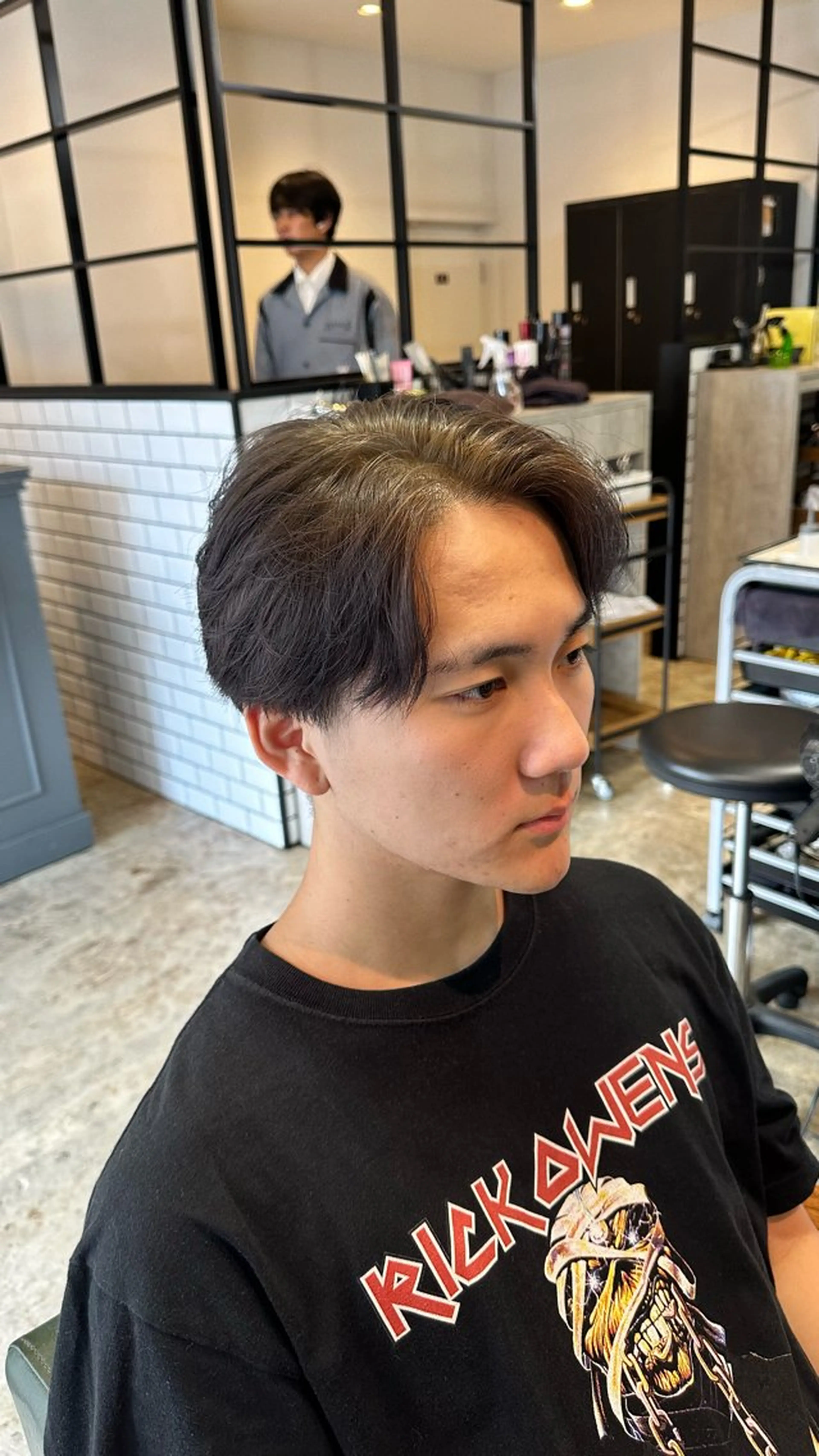 ショート カラー メンズ メンズブリーチ アッシュ ブリーチ グラデーションカラー メンズサロン alfRed白井のヘアスタイル