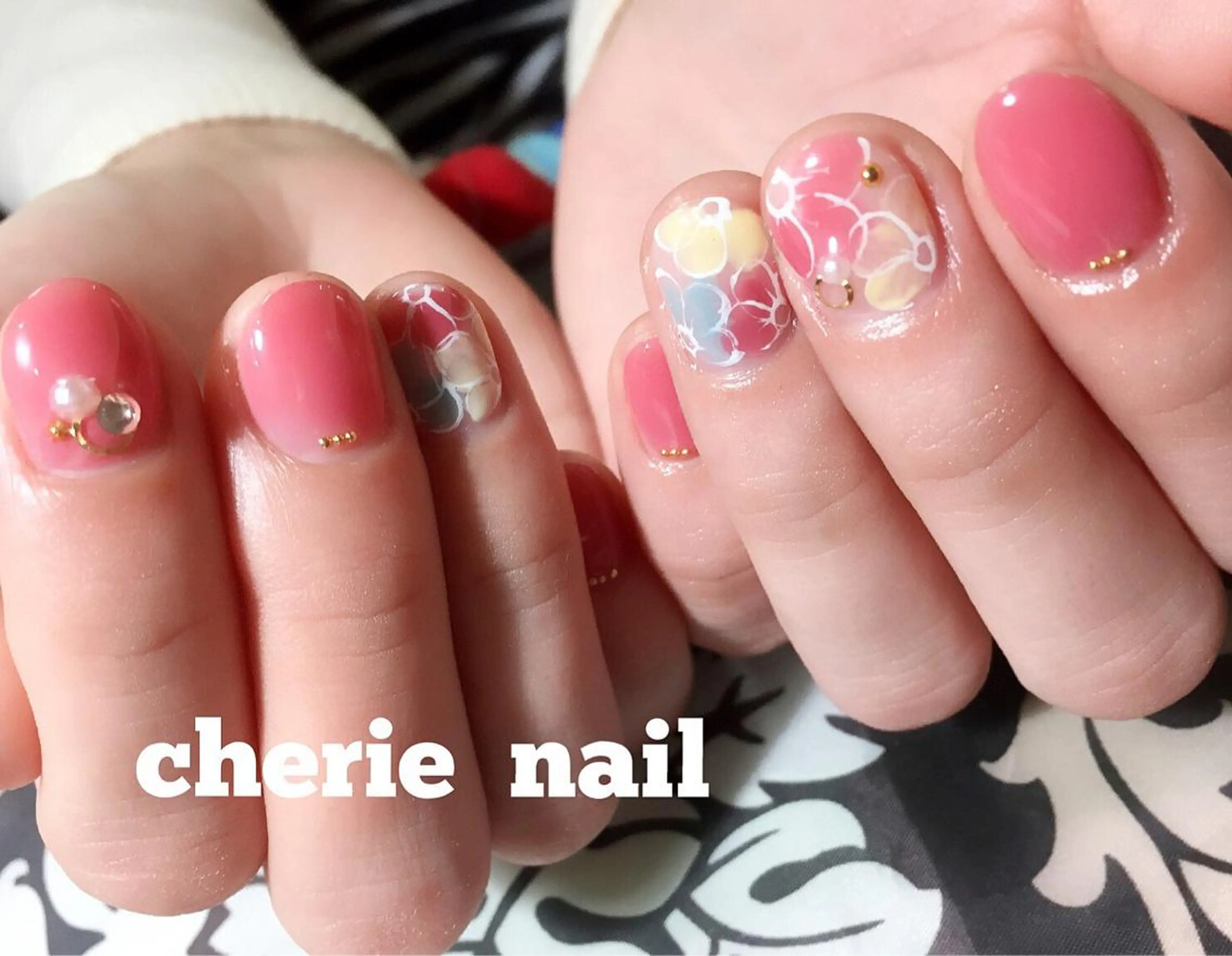 ネイル フラワーネイル cherie nail所属・馬場 鮎のエステ・リラクイメージ
