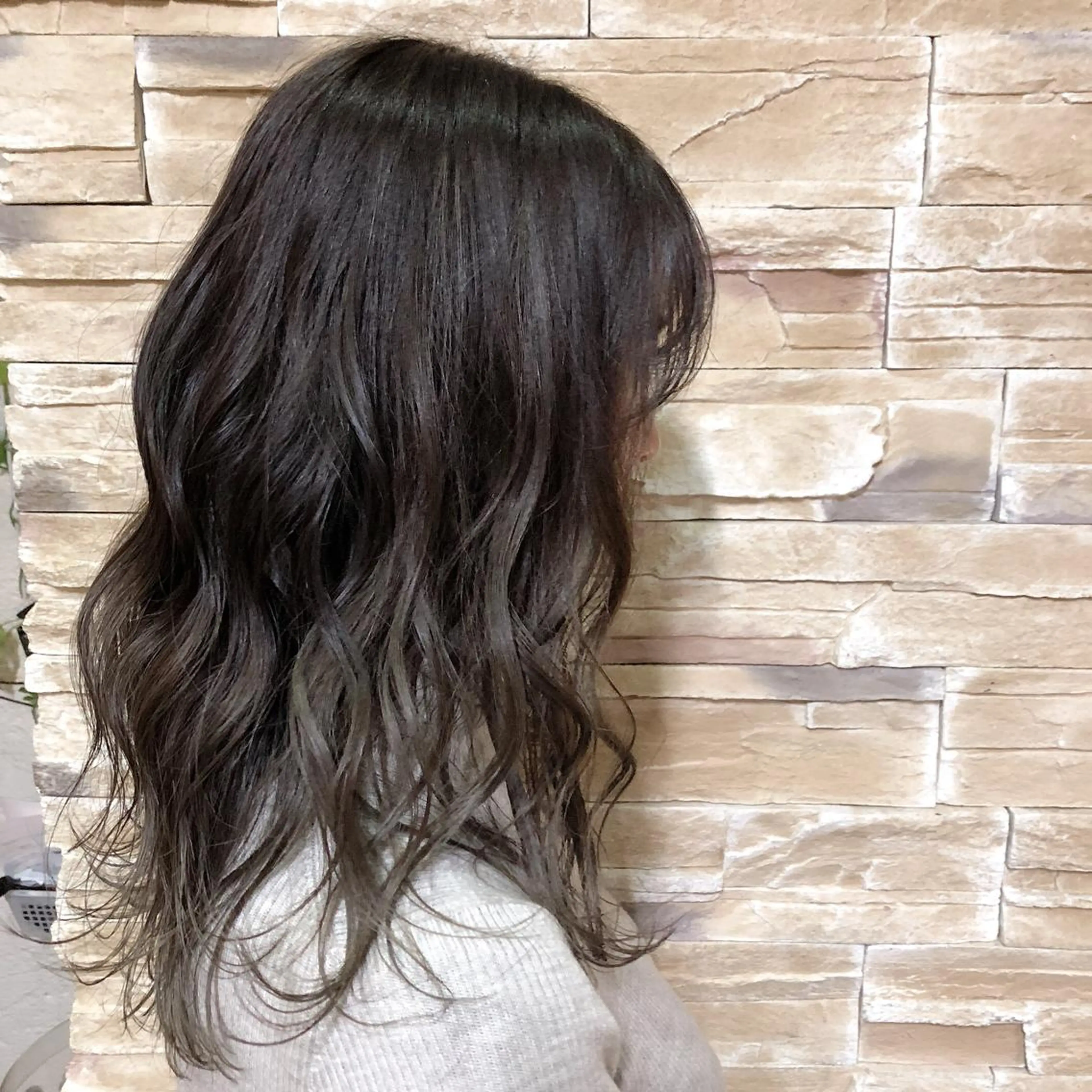 セミロング カラー kr2s アメ村のヘアスタイル