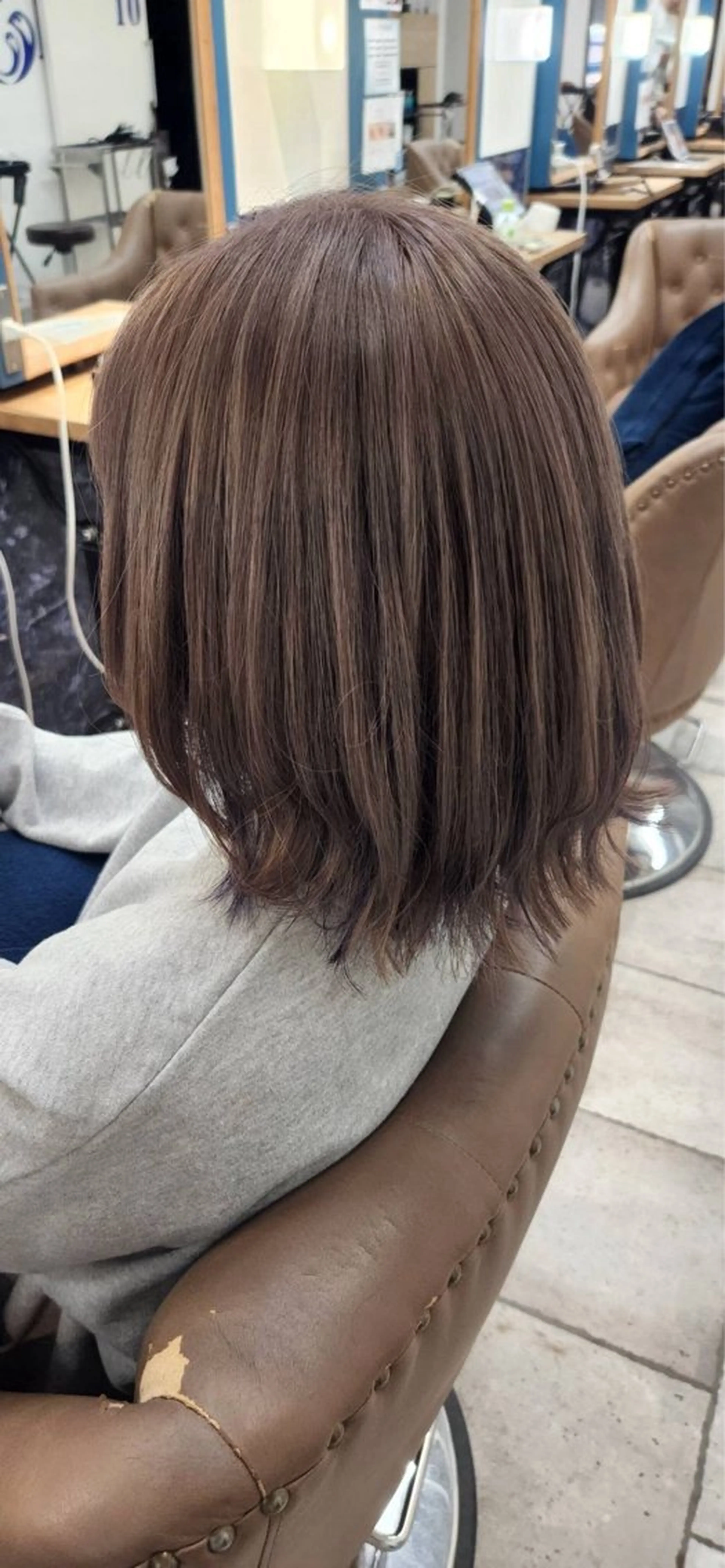 ミディアム カット ヘアカラー トリートメント ヘッドスパ カラー/アイリスト 麻優のヘアスタイル