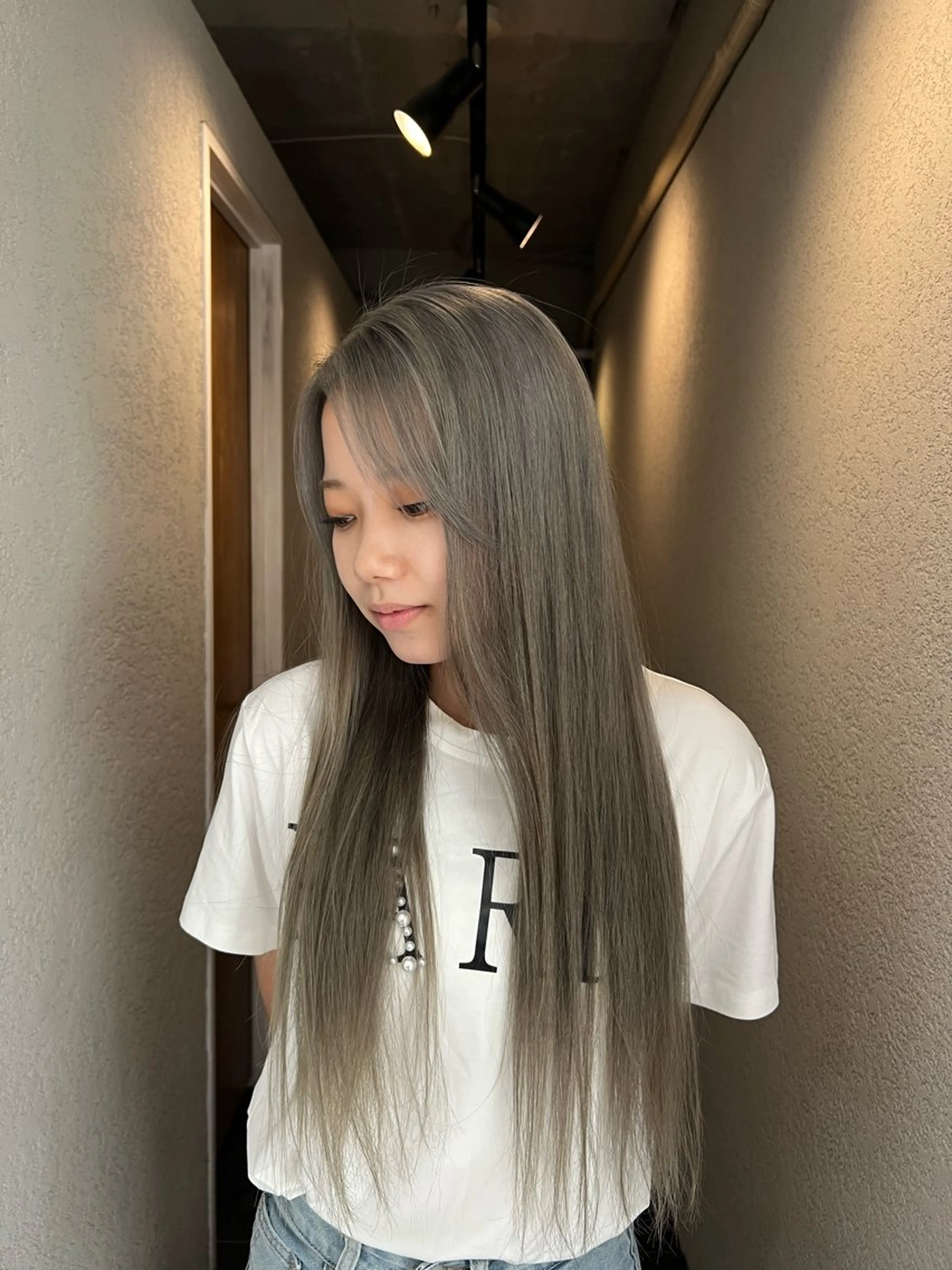 【リタッチ限定ケアクーポン】　リタッチブリーチ＋カラー＋トリートメントの写真
