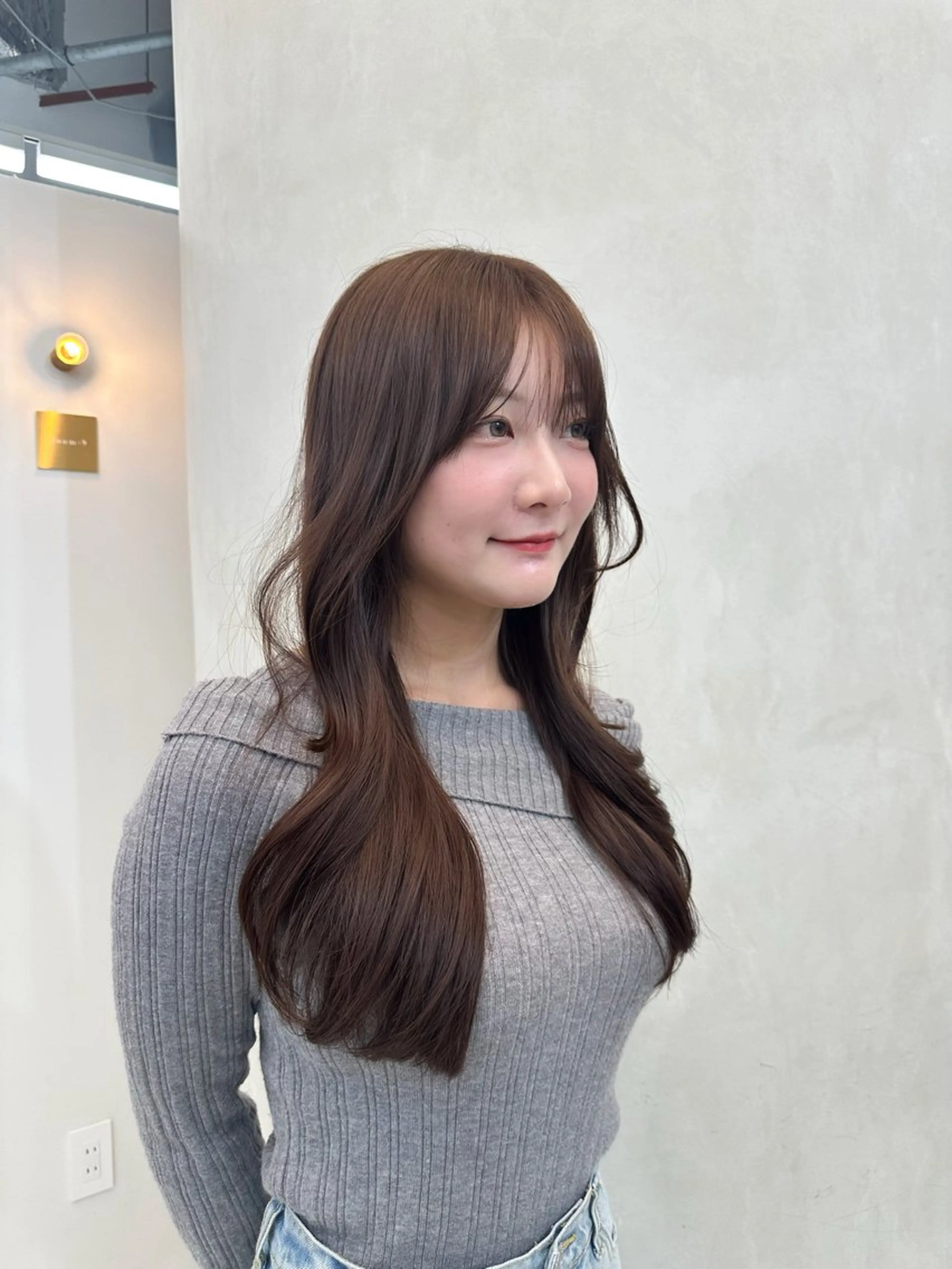 ロング カラー ベージュカラー カット ヘアカラー トリートメント ヘアセット ARMONY表参道店所属・韓国風レイヤーカラー ライムのヘアスタイル