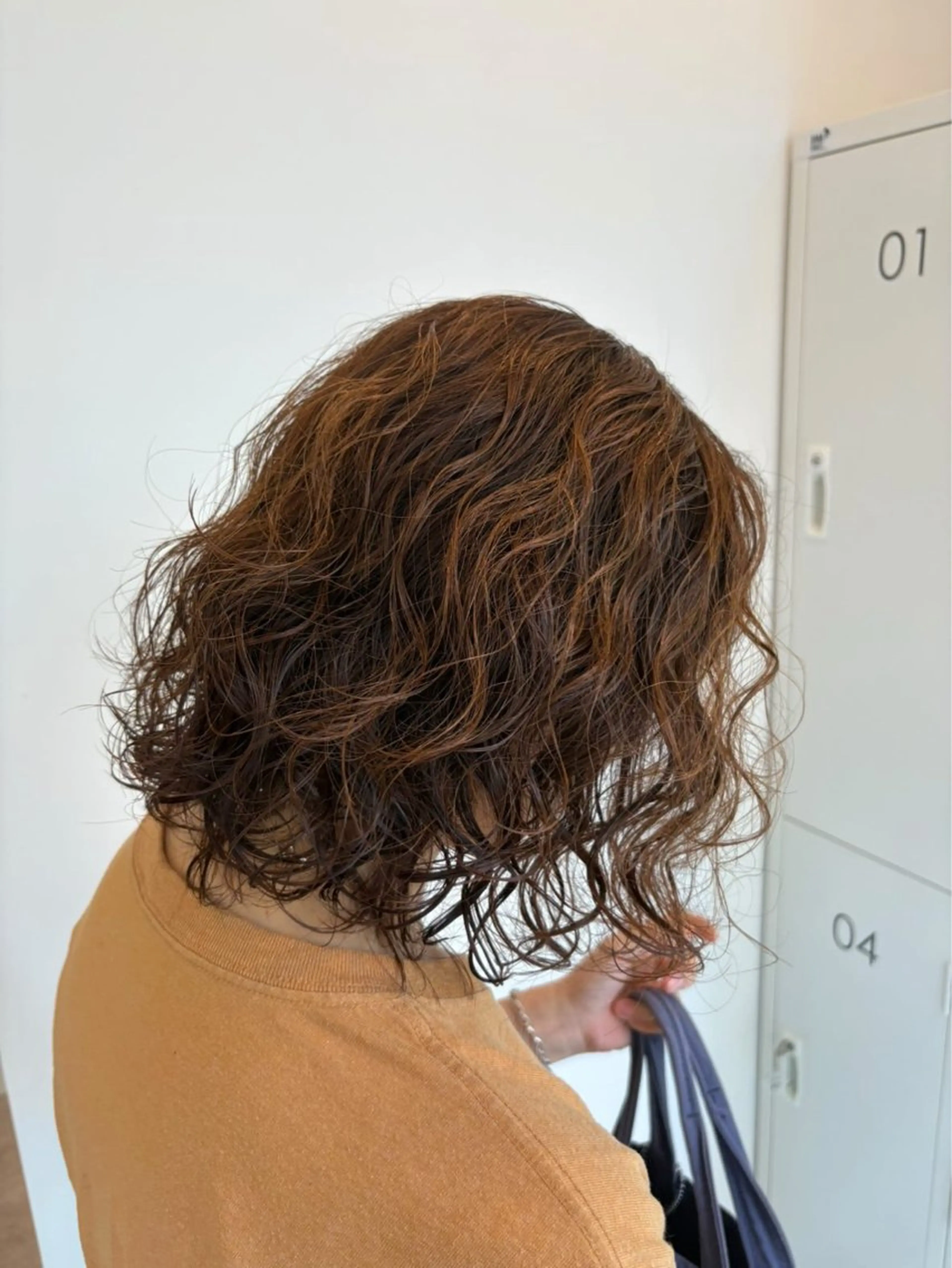 ミディアム パーマ ミディアムパーマ ボブ パーマ 大西 ひなたのヘアスタイル