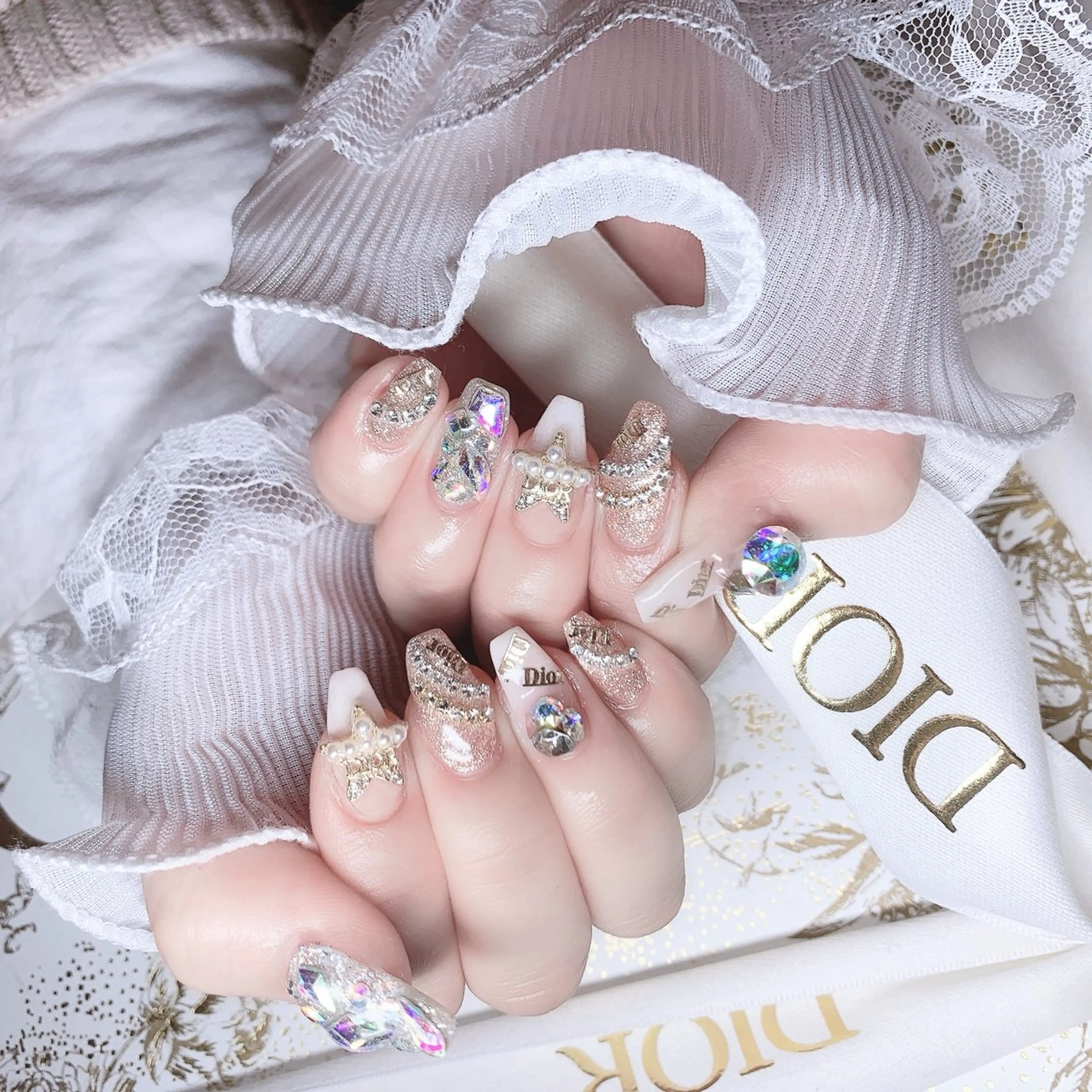ネイル オーロラネイル 成人式 フットネイル 韓国ネイル ロングネイル ハンドネイル Yudia🦋 azuのネイルデザイン