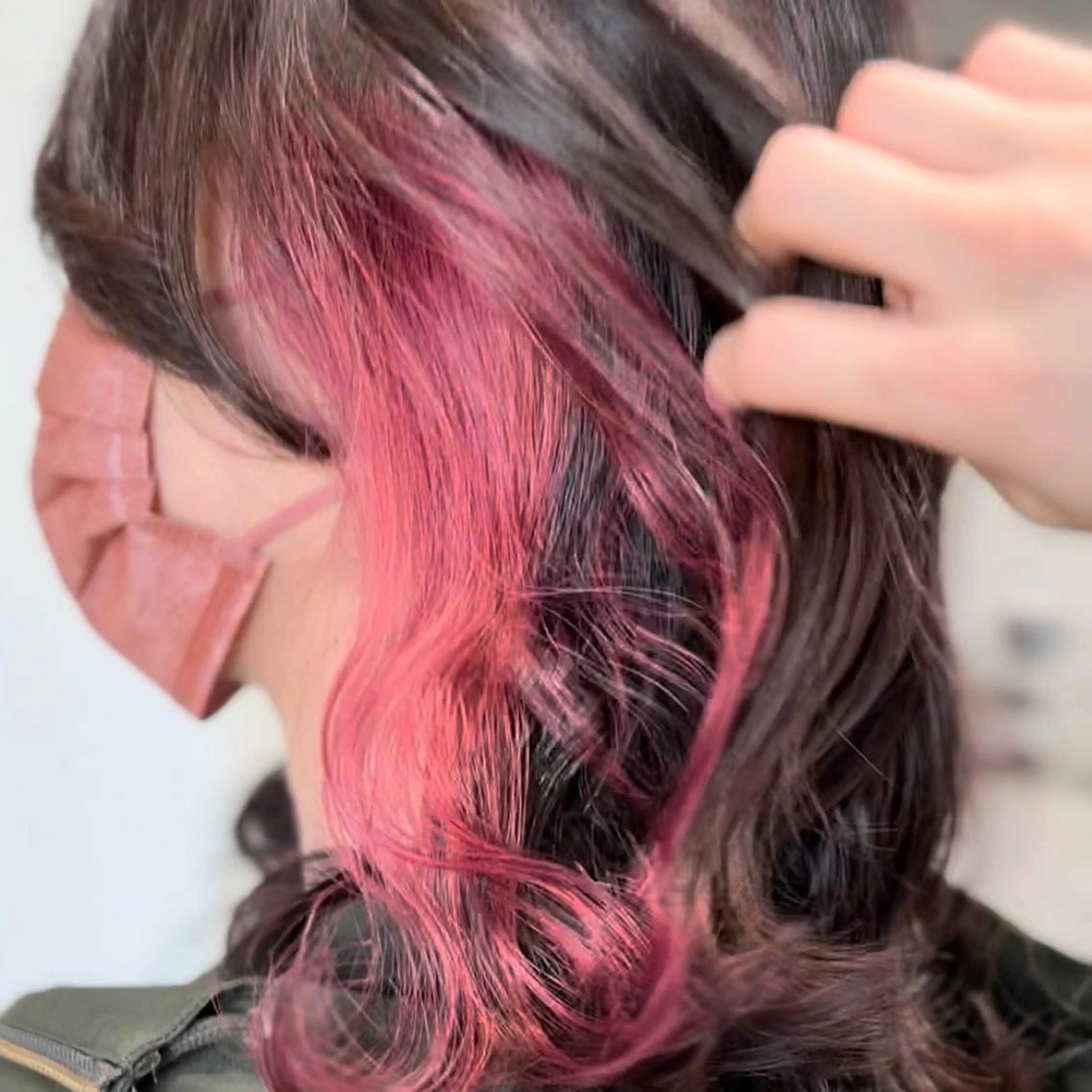 ミディアム カラー ピンクカラー ヘアカラー トリートメント Lig.遠藤 航平のヘアスタイル