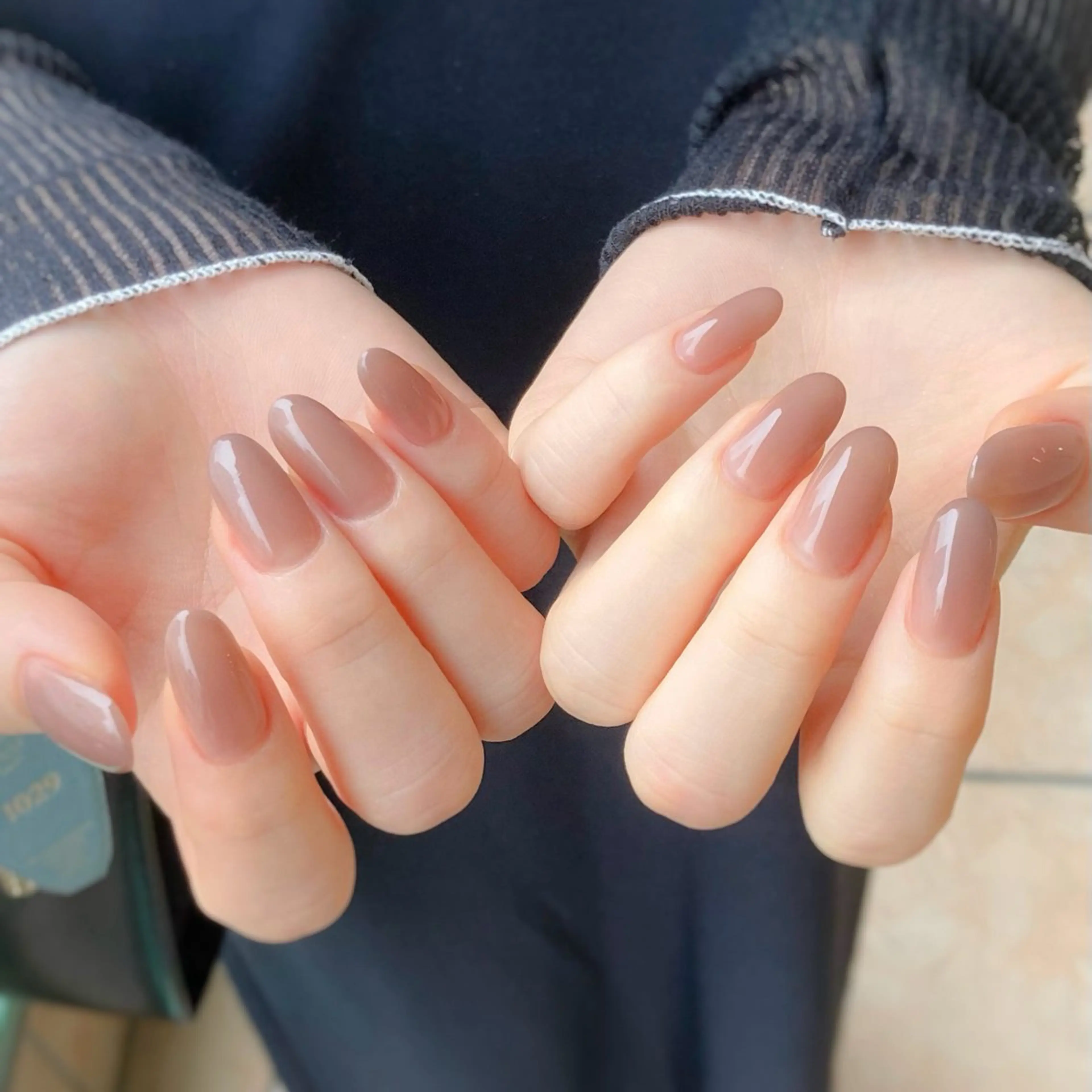 ネイル ブラウン ワンカラーネイル ピンク nail salon neige所属・ジェムネイル Risa.のネイルデザイン