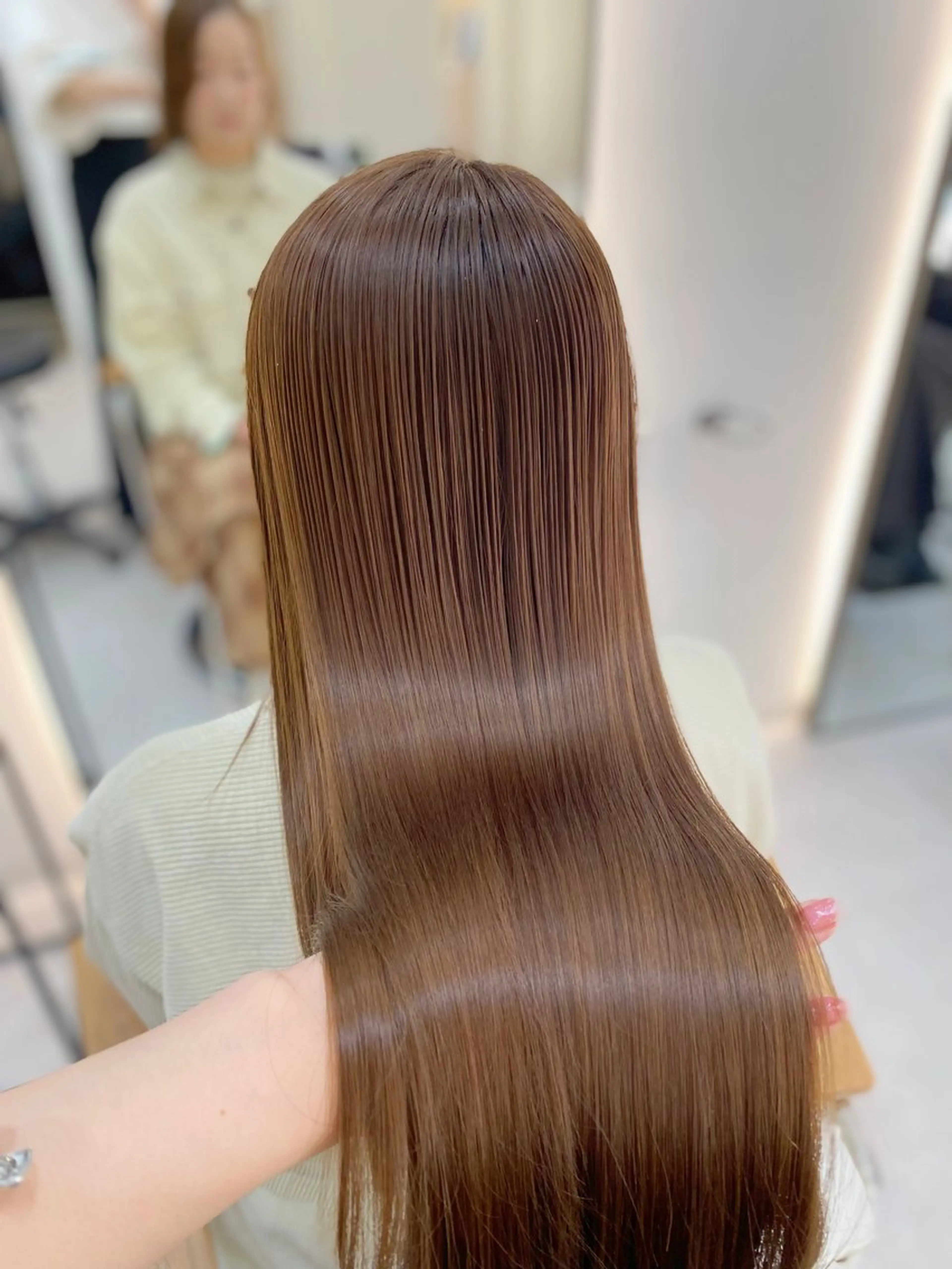 ロング ケアカラー カット ヘアカラー トリートメント 艶髪・透明感カラー・ 韓国ヘア・Yuriのヘアスタイル