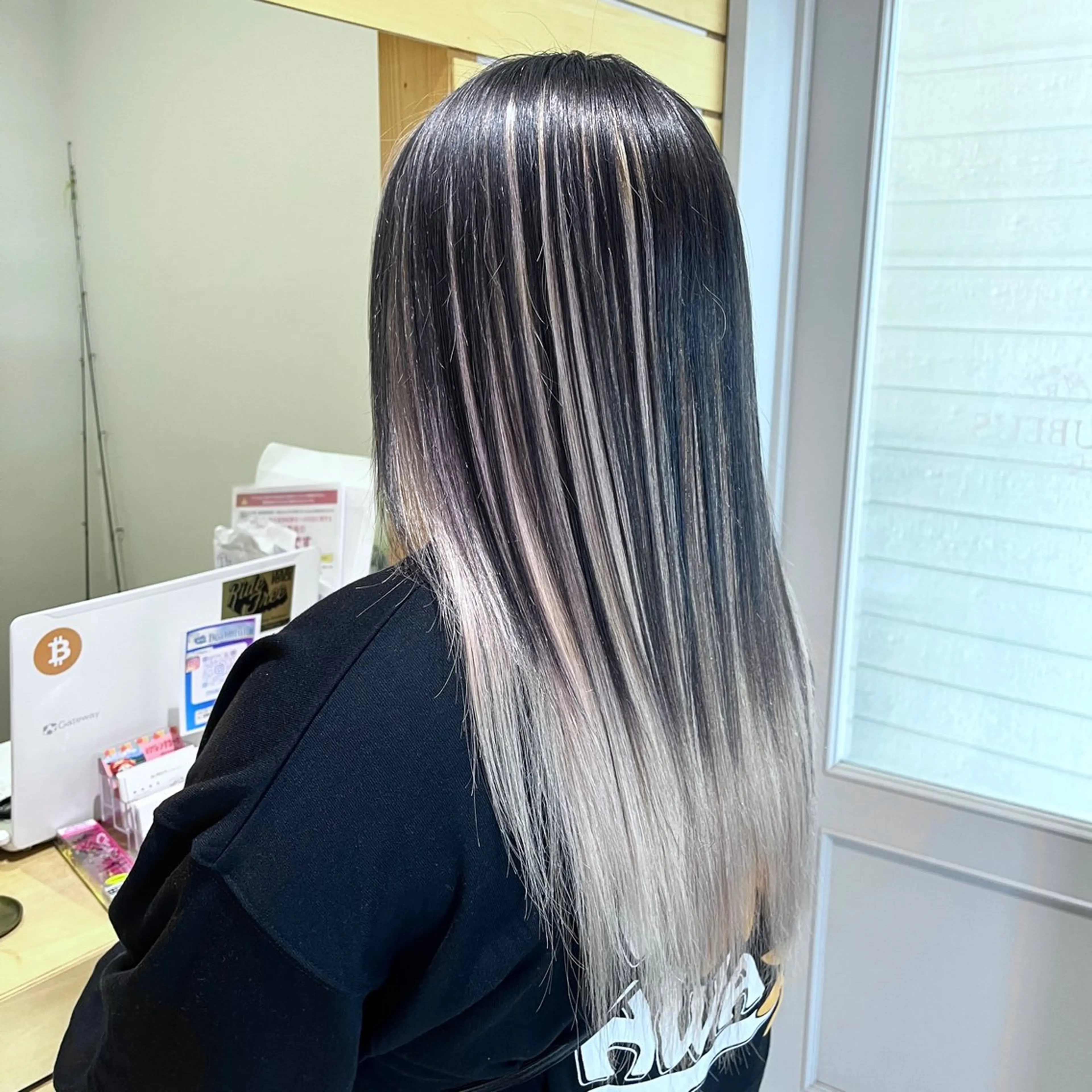セミロング カラー ブリーチ ヘアカラー トリートメント RUBEUS【ルベウス】所属・✨艶々カラー🎨 杉本賢人のヘアスタイル