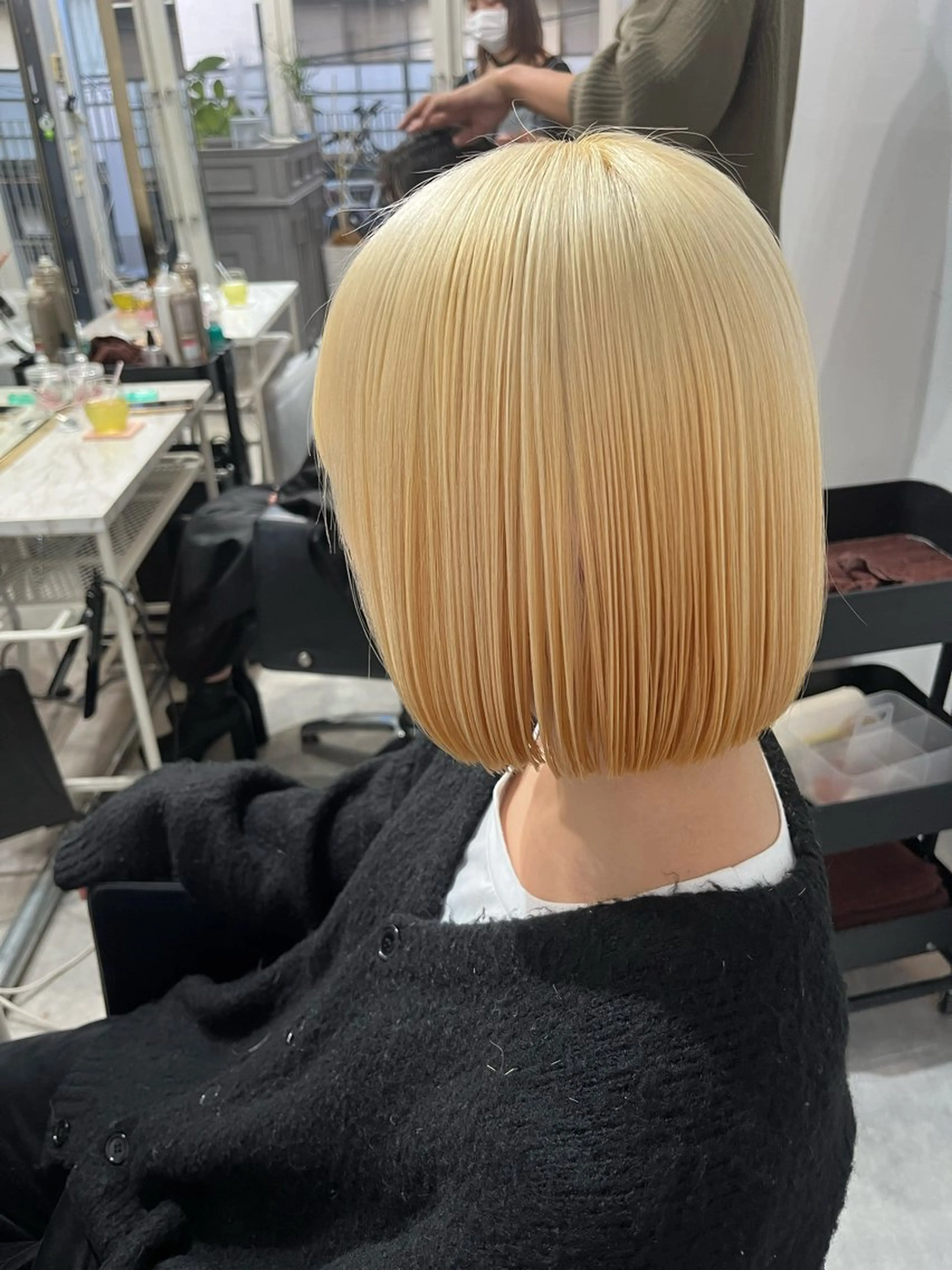 ショート カラー カット ヘアカラー トリートメント 🎀透明感ブリーチ カラー🎀ミズキのヘアスタイル