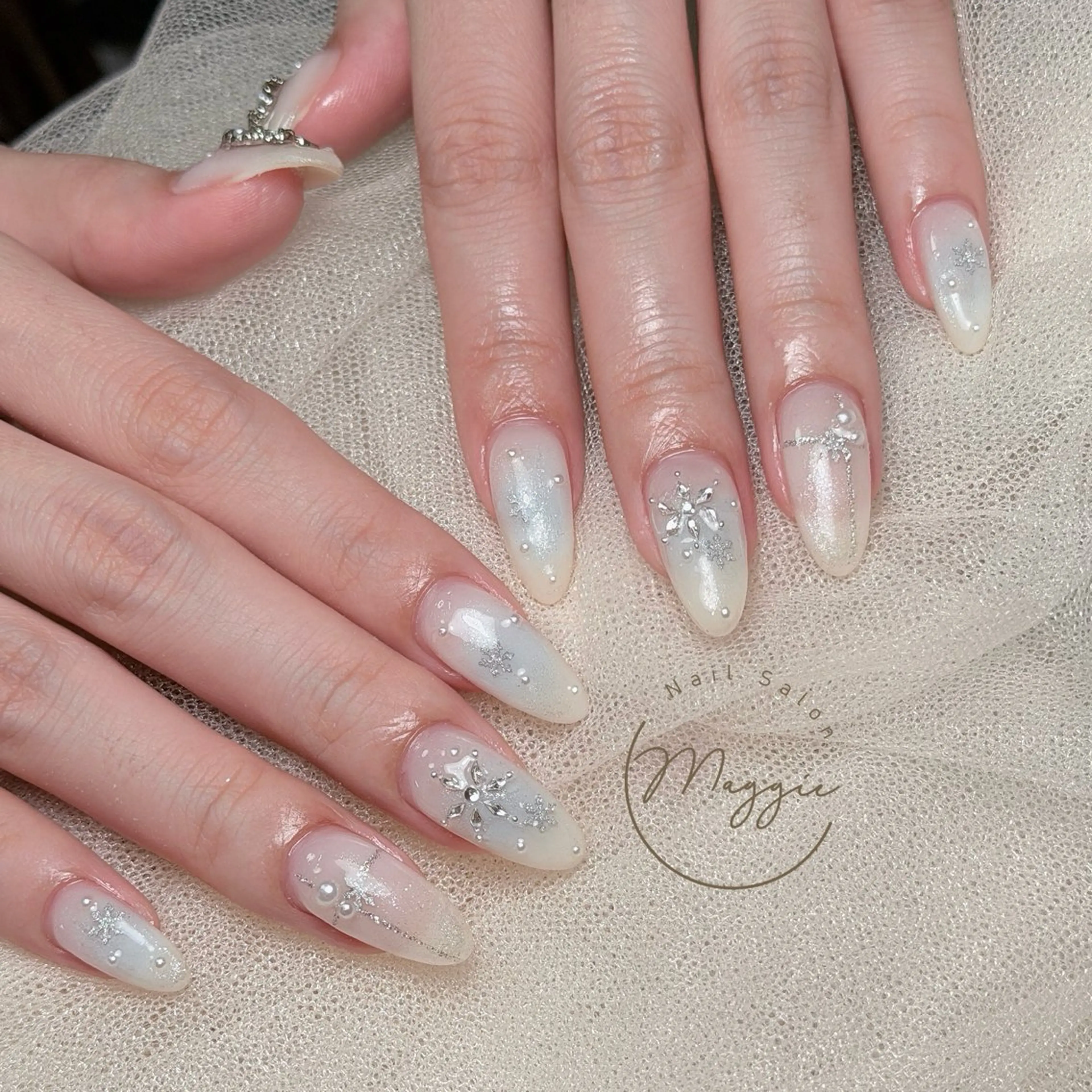 ネイル Maggie Nail🦩のネイルデザイン