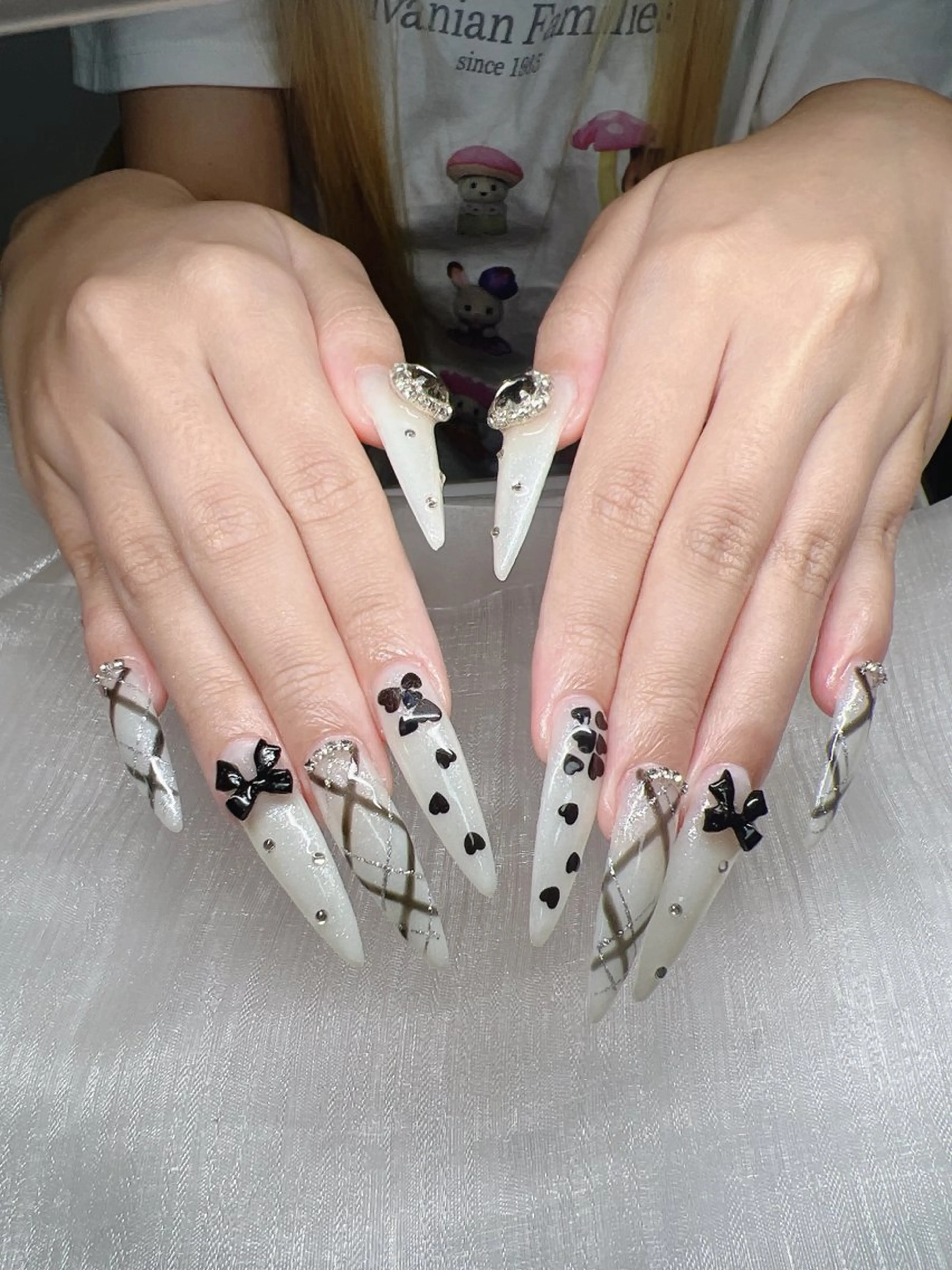ネイル ハンドネイル Lee Nails チップ長さだし専門店のネイルデザイン