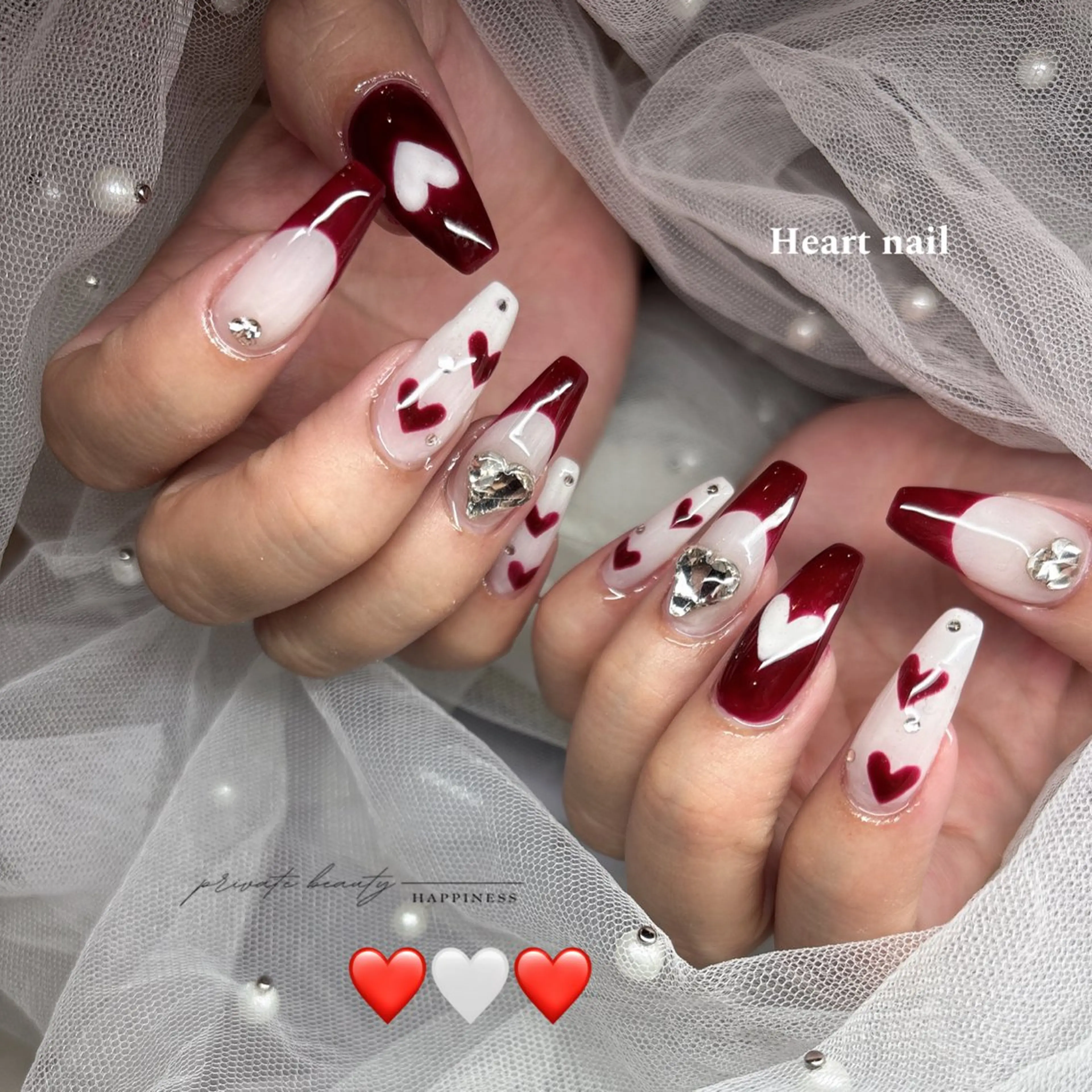 ネイル アートネイル ハート 韓国ネイル ロングネイル ピンク ハンドネイル happiness nailのネイルデザイン
