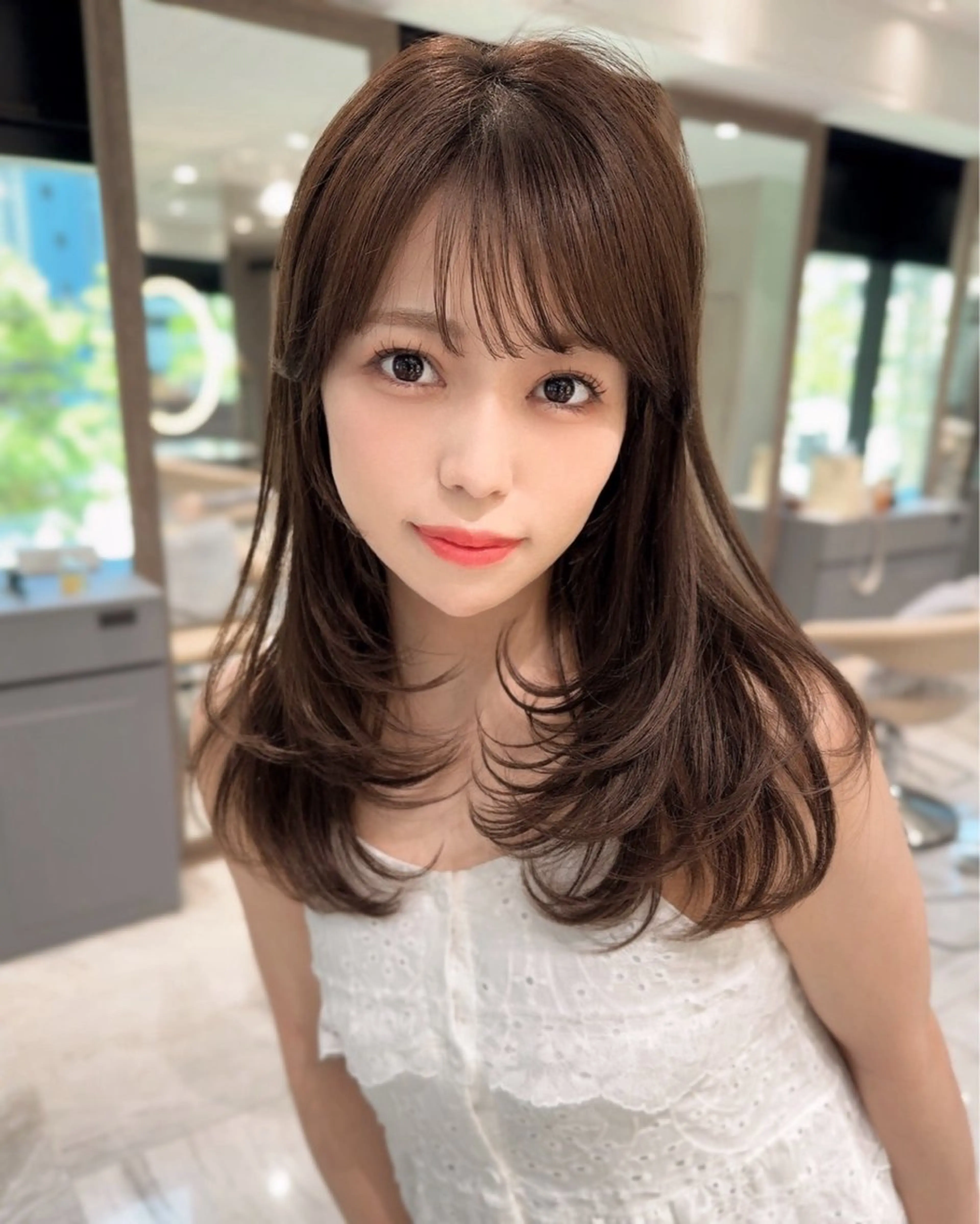 ミディアム カラー カット ヘアカラー トリートメント 木屋元一/透明感 /レイヤー/顔まわりのヘアスタイル