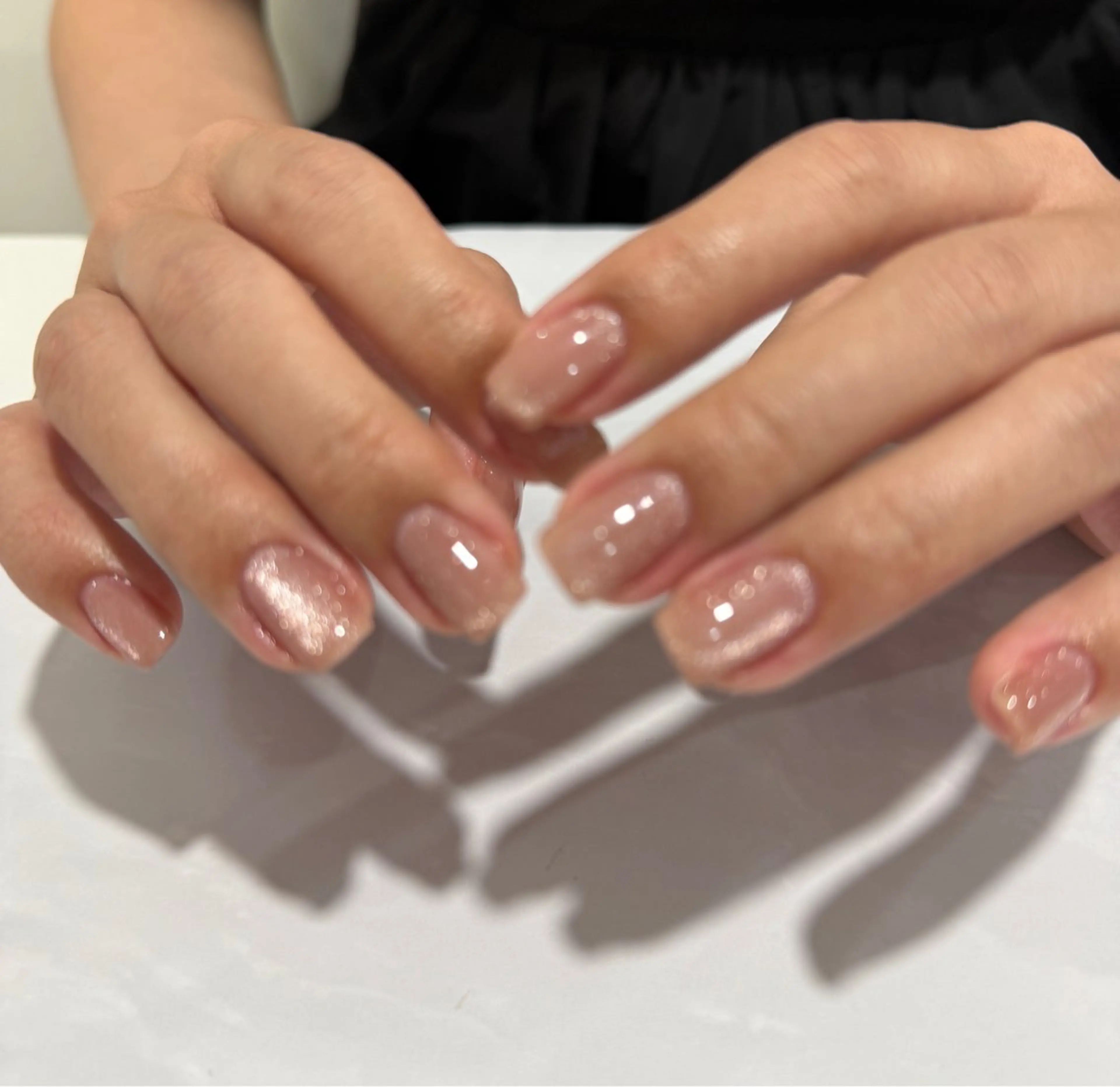 ネイル マグネットネイル ニュアンスネイル オフィスネイル ワンカラーネイル 夏ネイル ハンドネイル tete nailstudioのネイルデザイン