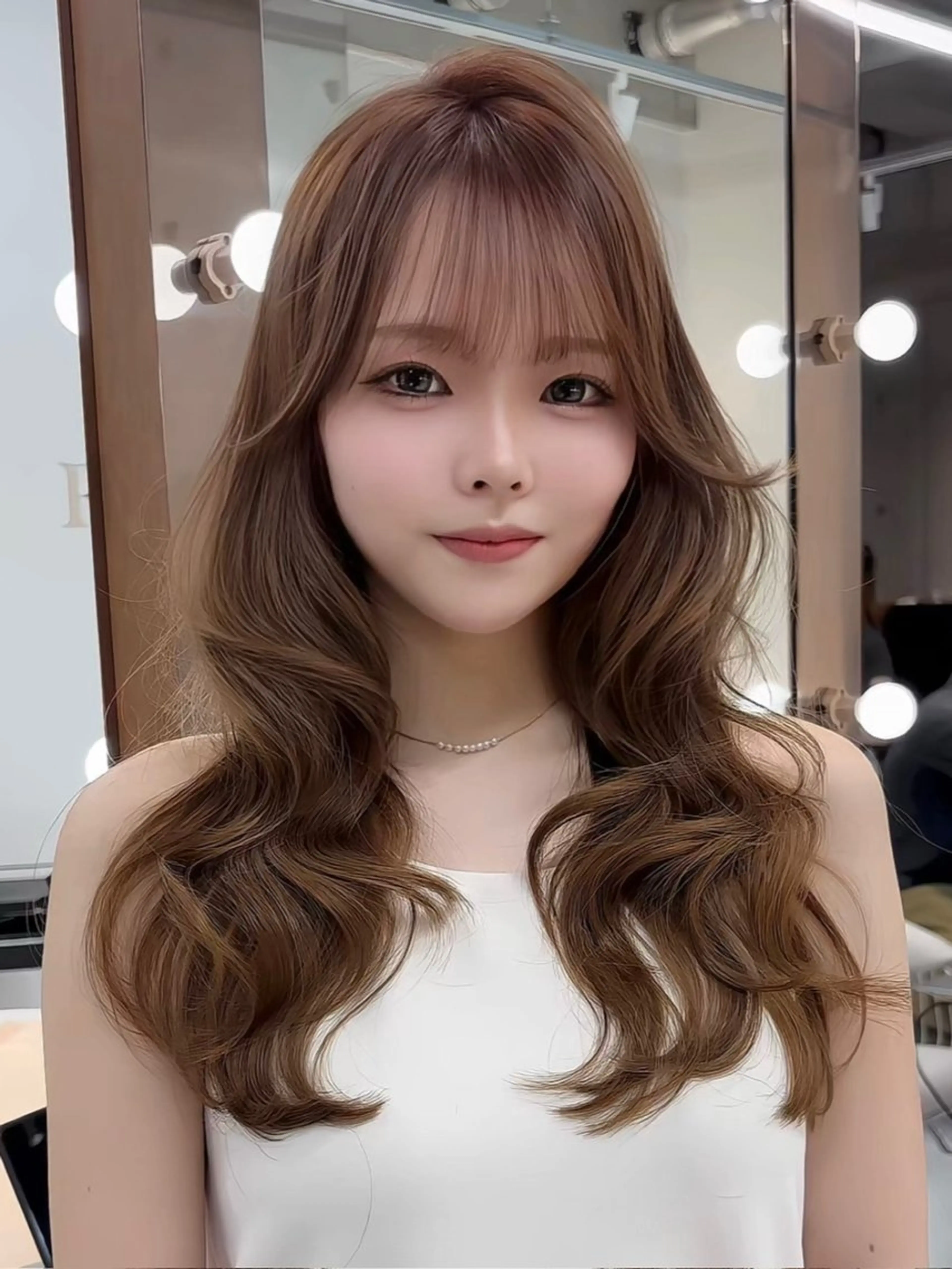 ミディアム カラー ベージュカラー レイヤーカット 縮毛矯正 【美髪矯正) 吉村　清志のヘアスタイル