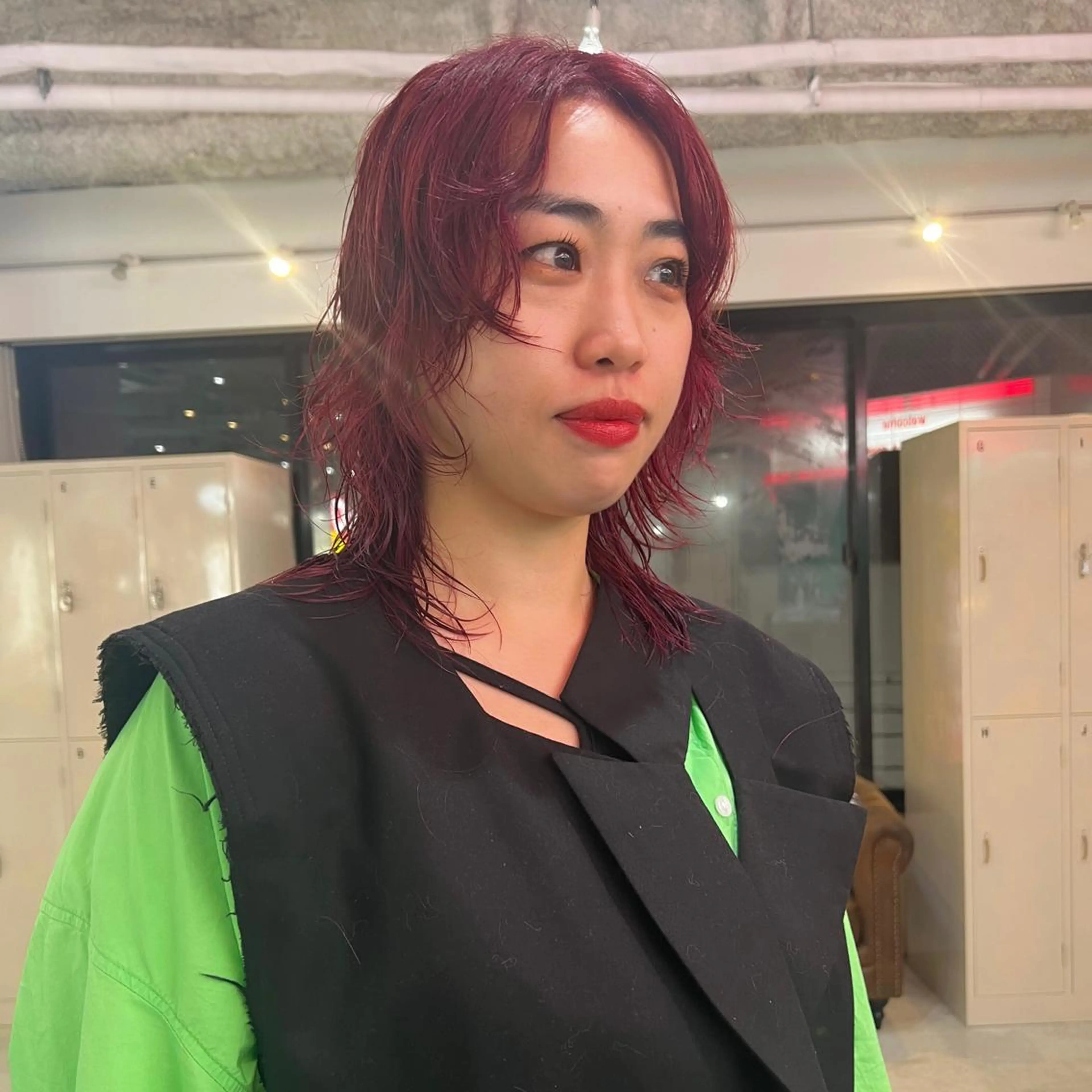 ショート カラー パーマ ヘアアレンジ メンズ キッズ ネイル マツエク・マツパ アイブロウ カット ヘアカラー 🧨ブリーチー×ボブ レイヤー💎じゅえるのヘアスタイル