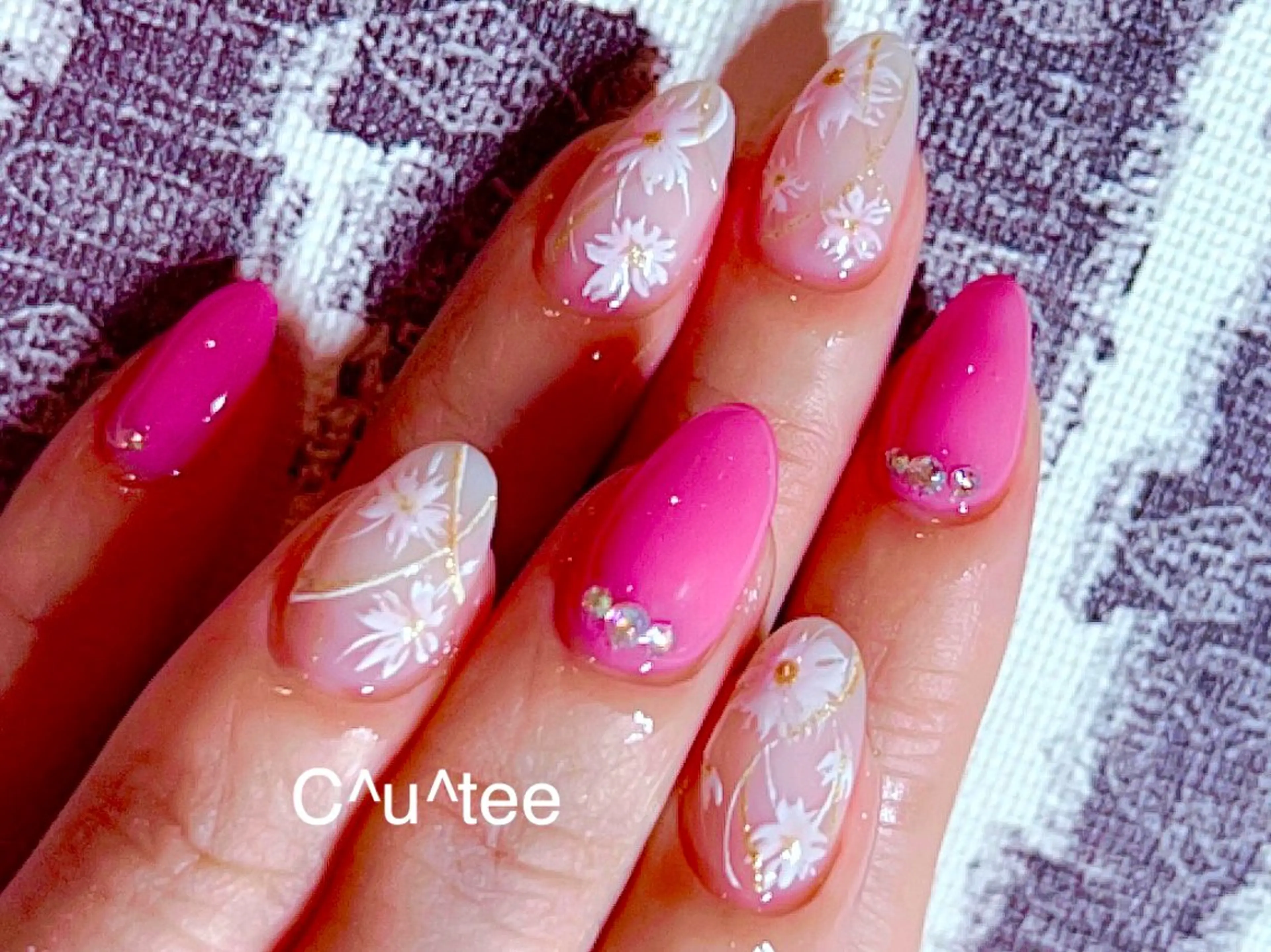 セミロング ハンドネイル 🎀CUTEE 🎀レイのネイルデザイン